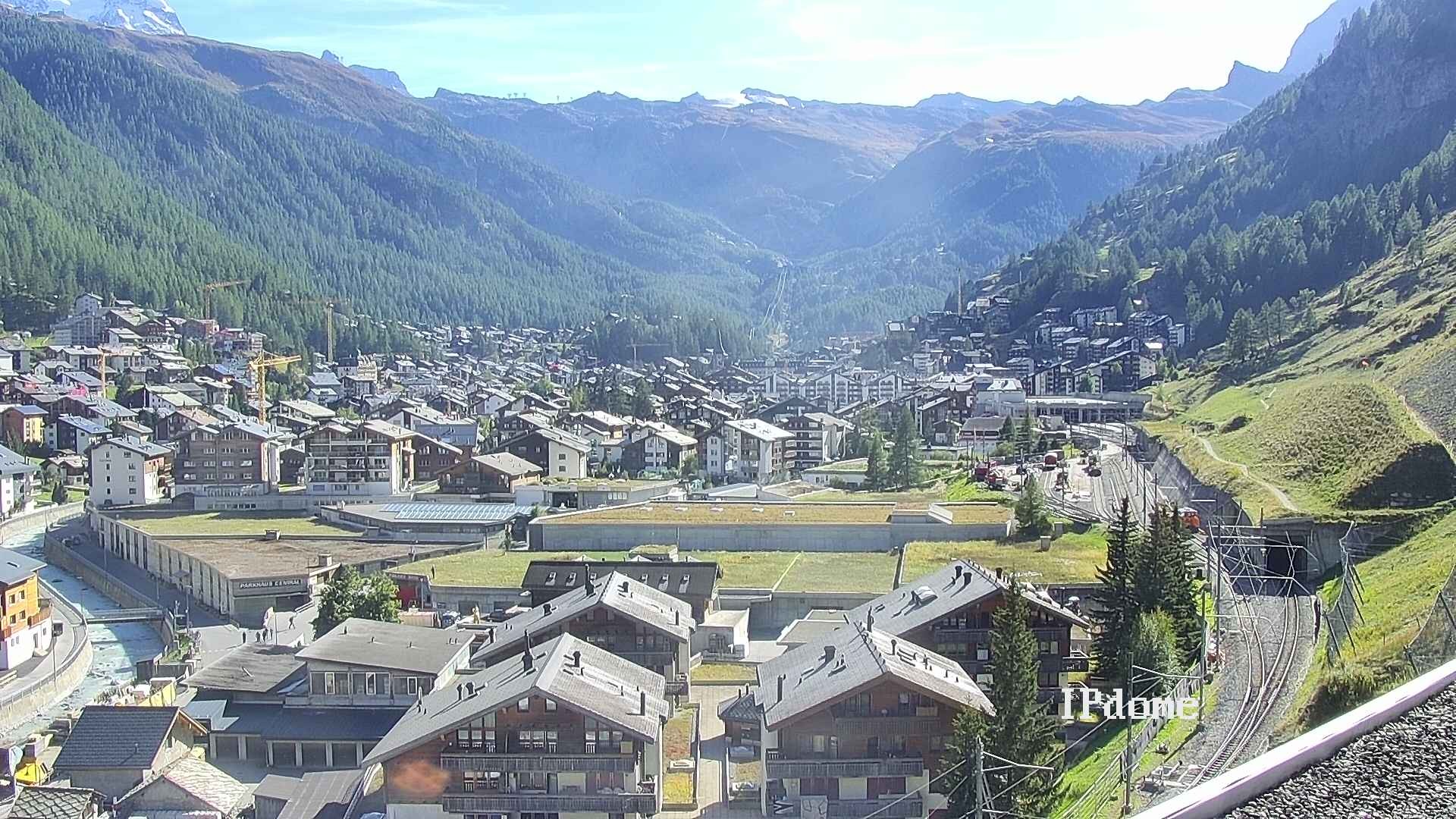 Archiv Foto Webcam Zermatt: Blick auf das Dorf