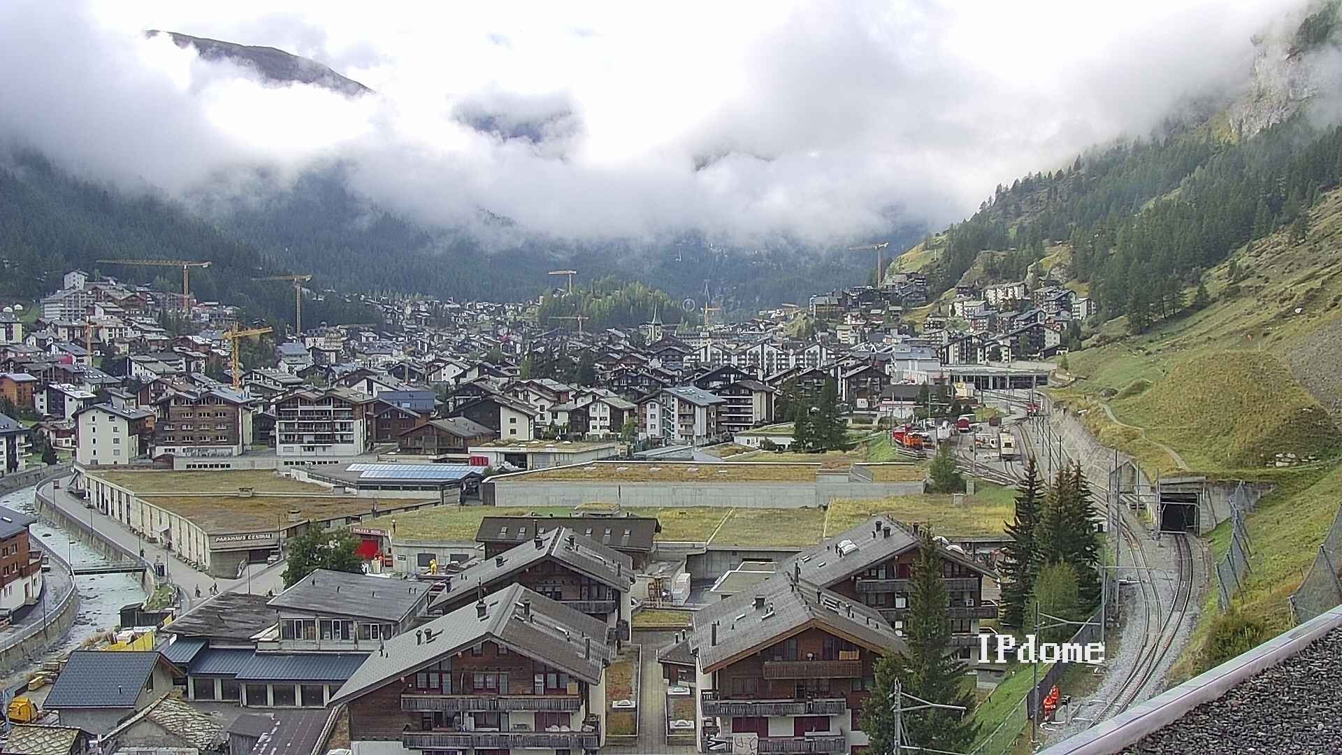 Archiv Foto Webcam Zermatt: Blick auf das Dorf