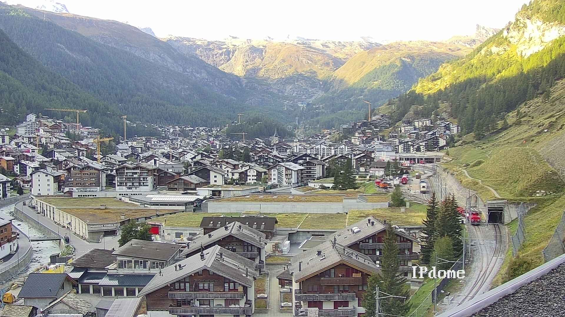 Archiv Foto Webcam Zermatt: Blick auf das Dorf