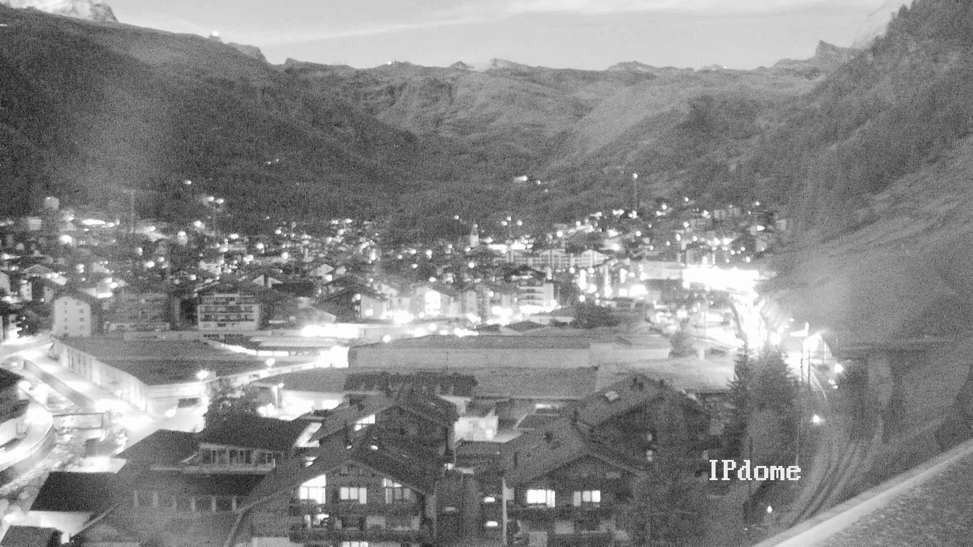 Archiv Foto Webcam Zermatt: Blick auf das Dorf