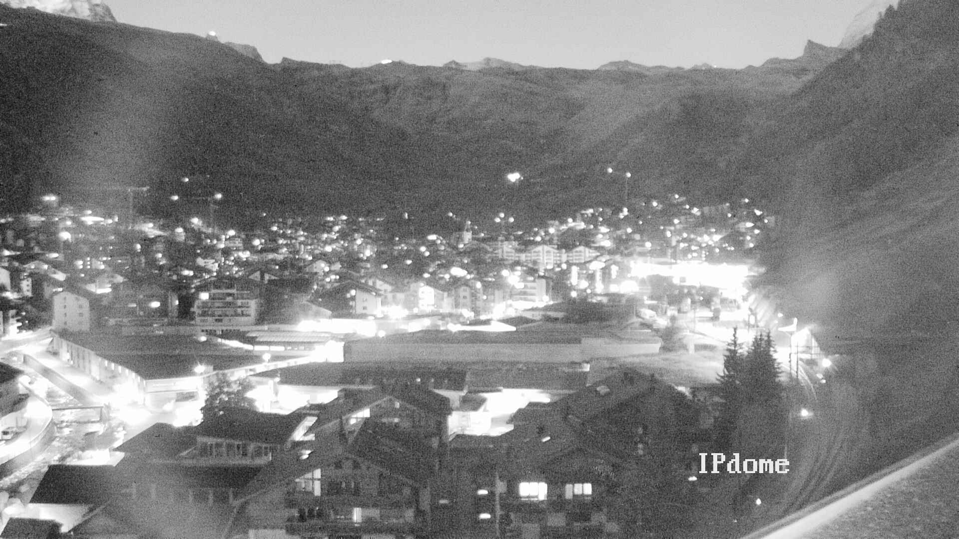 Archiv Foto Webcam Zermatt: Blick auf das Dorf