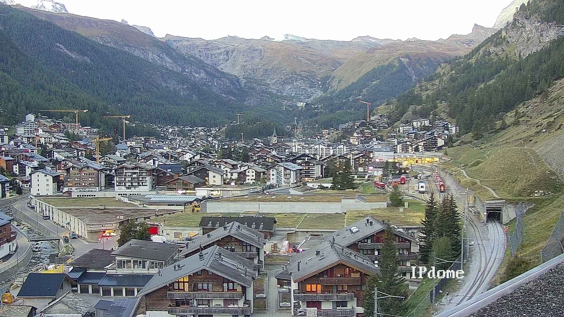 Archiv Foto Webcam Zermatt: Blick auf das Dorf