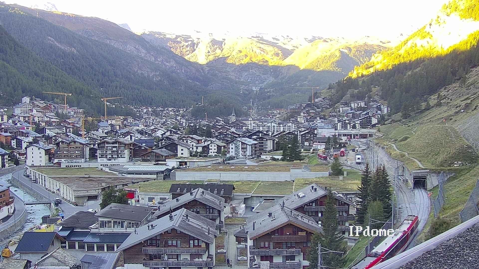 Archiv Foto Webcam Zermatt: Blick auf das Dorf