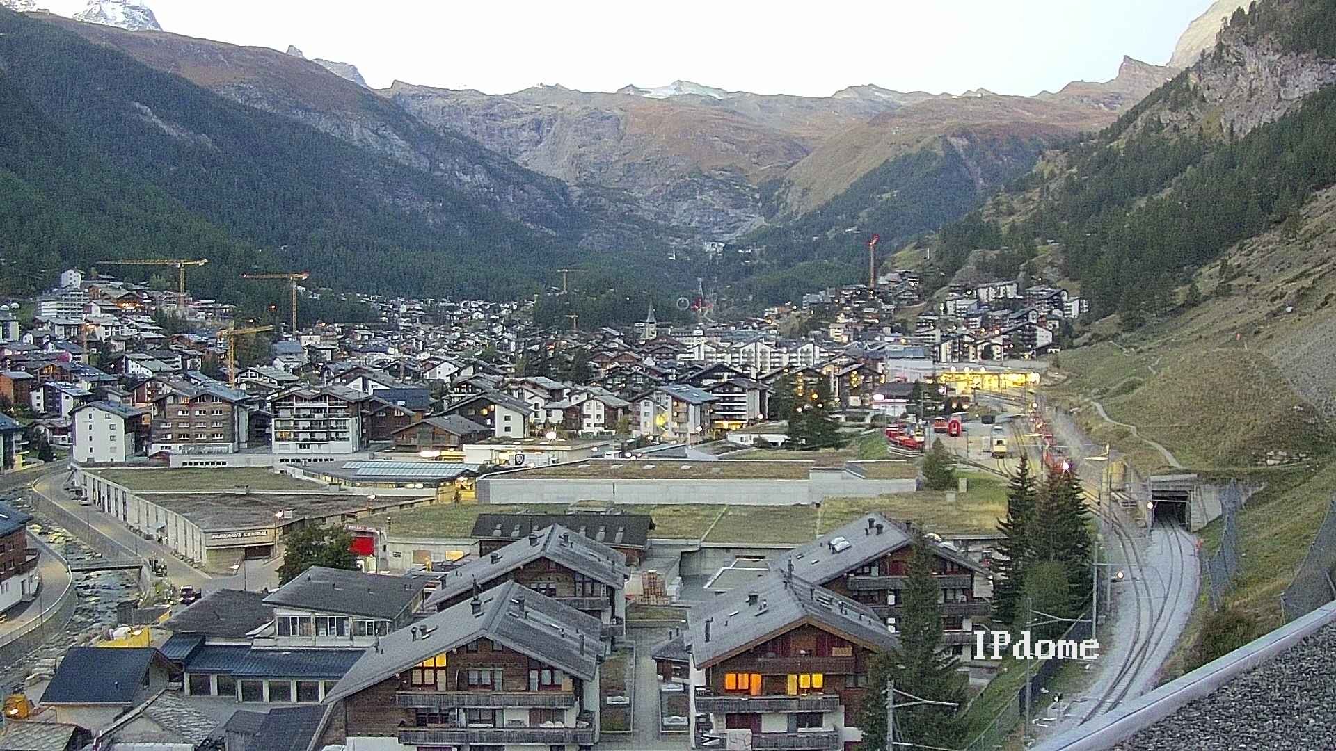 Archiv Foto Webcam Zermatt: Blick auf das Dorf