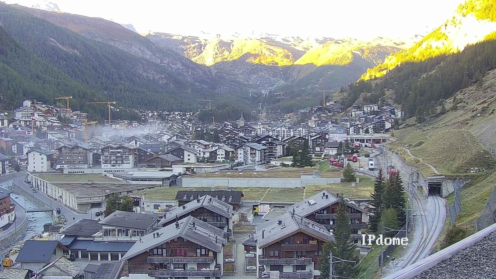 Archiv Foto Webcam Zermatt: Blick auf das Dorf