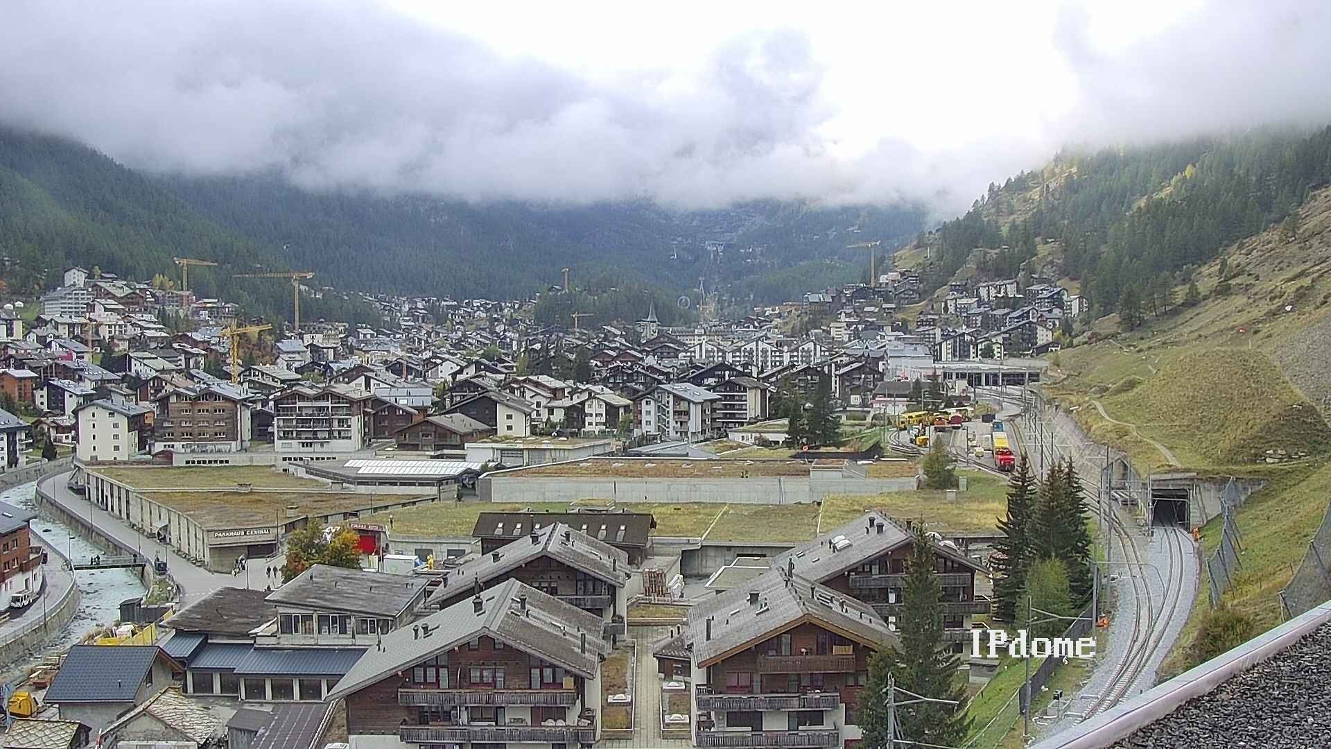 Archiv Foto Webcam Zermatt: Blick auf das Dorf