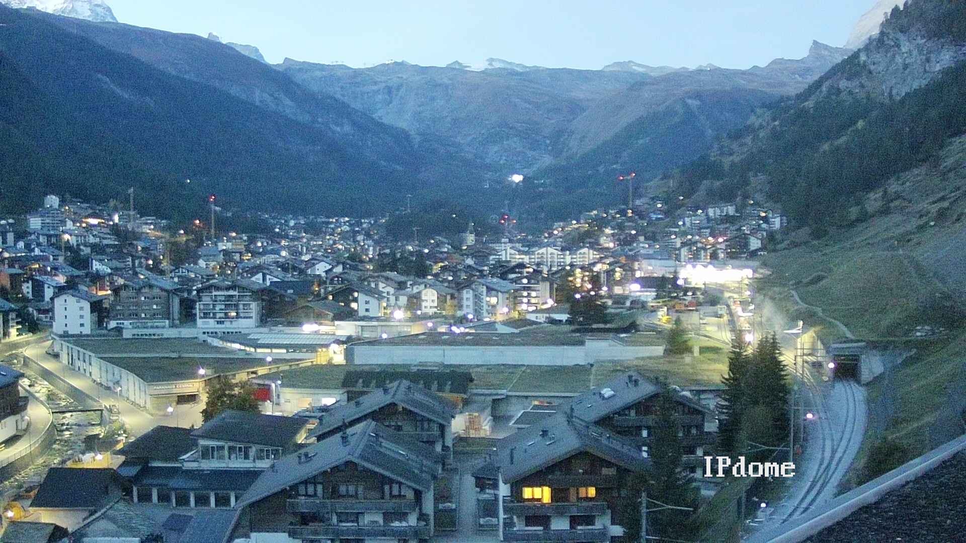 Archiv Foto Webcam Zermatt: Blick auf das Dorf