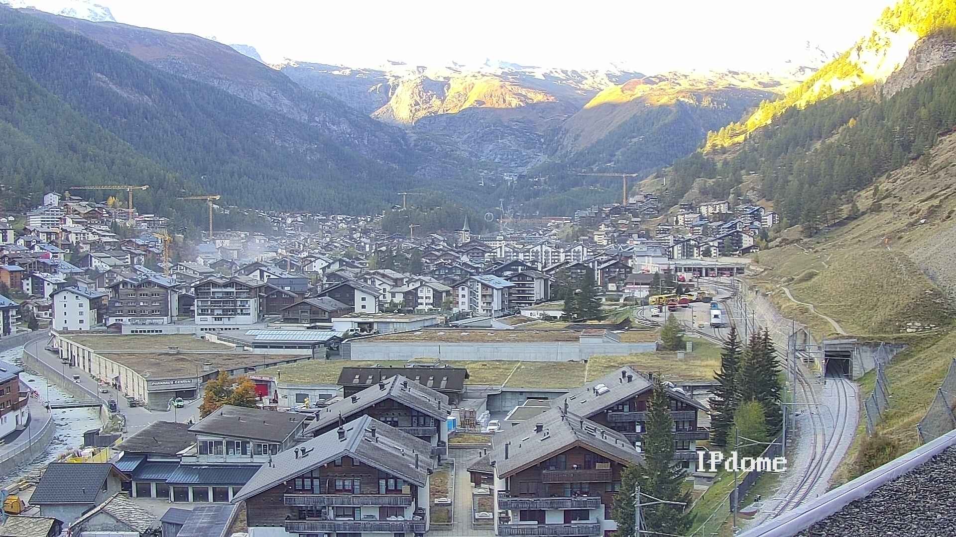 Archiv Foto Webcam Zermatt: Blick auf das Dorf