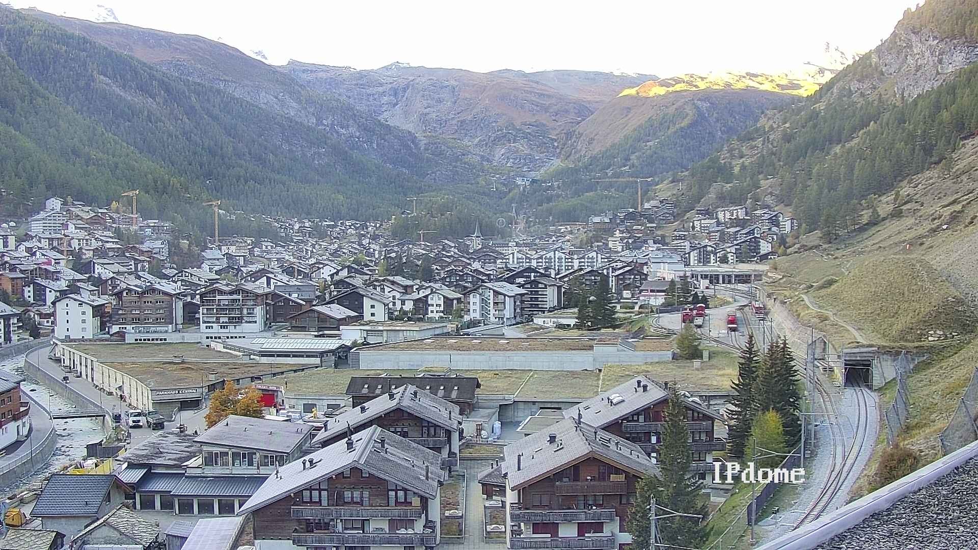 Archiv Foto Webcam Zermatt: Blick auf das Dorf