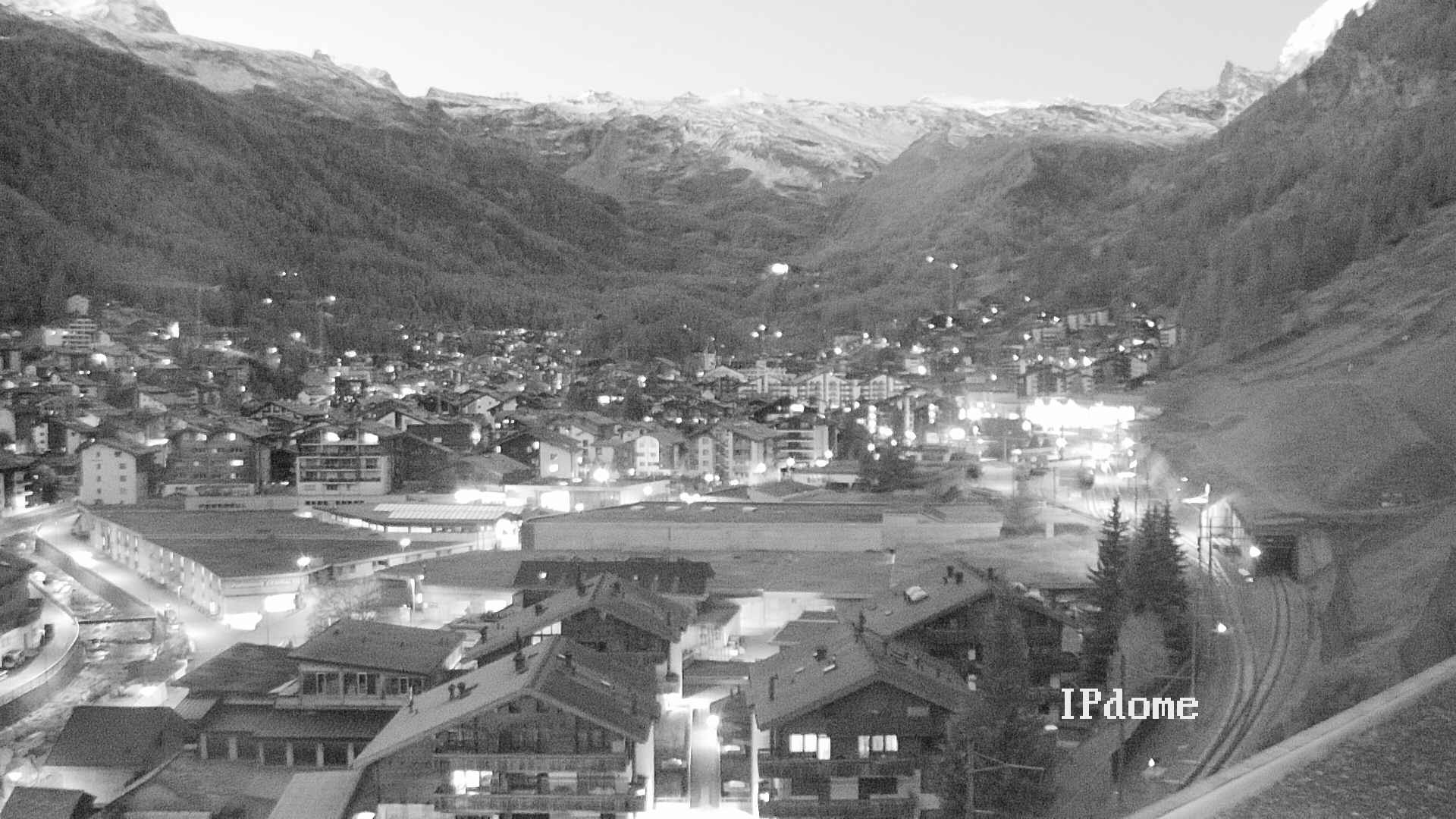 Archiv Foto Webcam Zermatt: Blick auf das Dorf