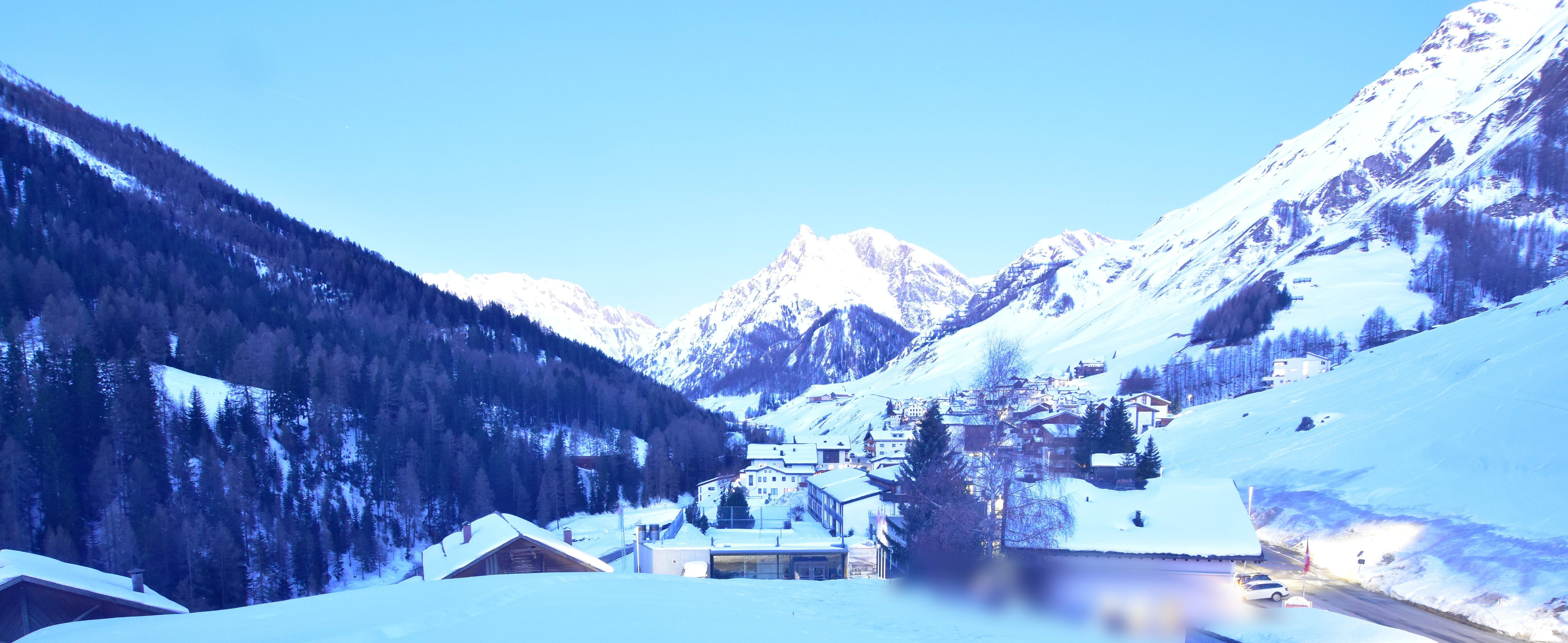 Archiv Foto Webcam Compatsch, 1.700m