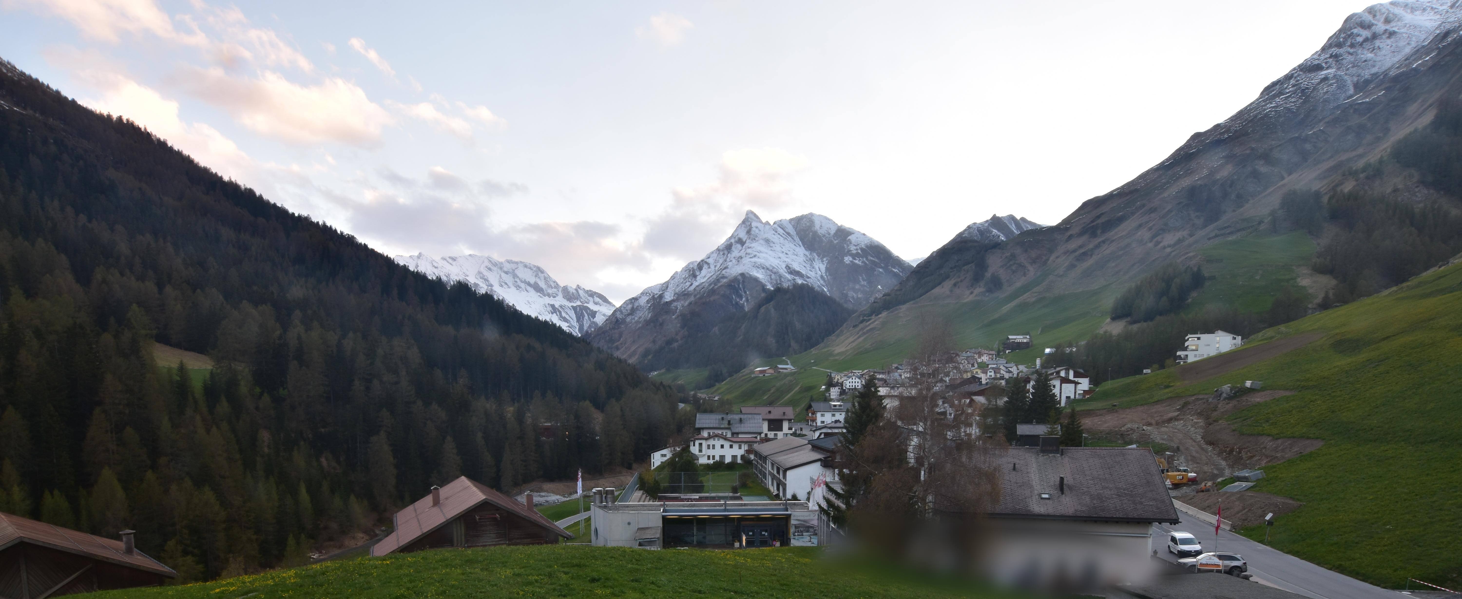 Archiv Foto Webcam Compatsch, 1.700m