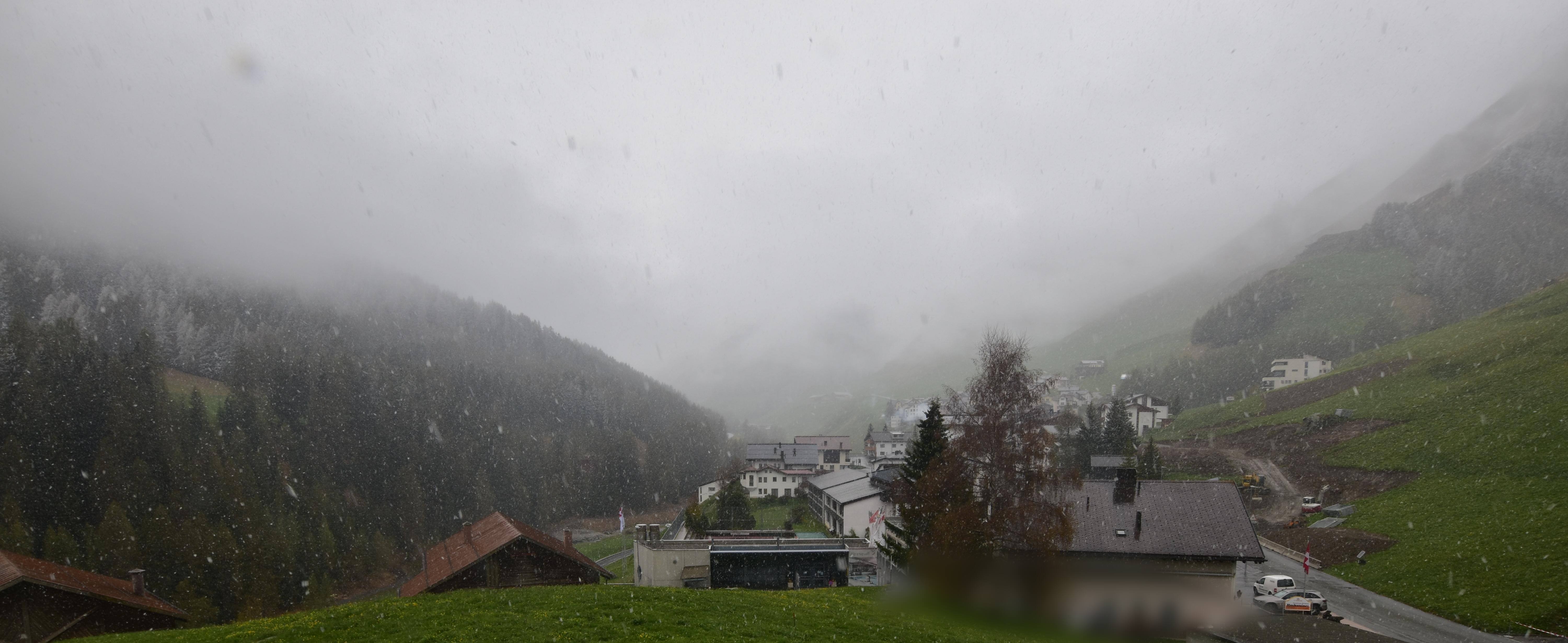 Archiv Foto Webcam Compatsch, 1.700m