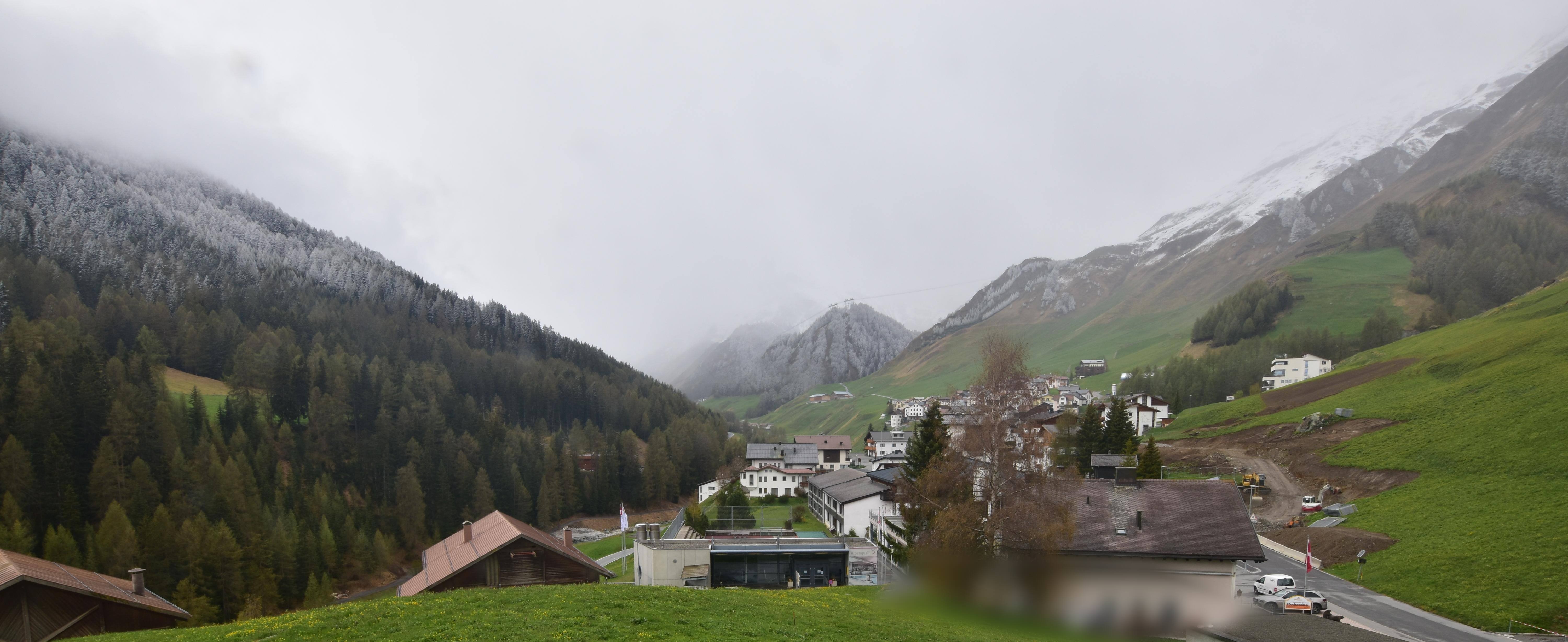 Archiv Foto Webcam Compatsch, 1.700m