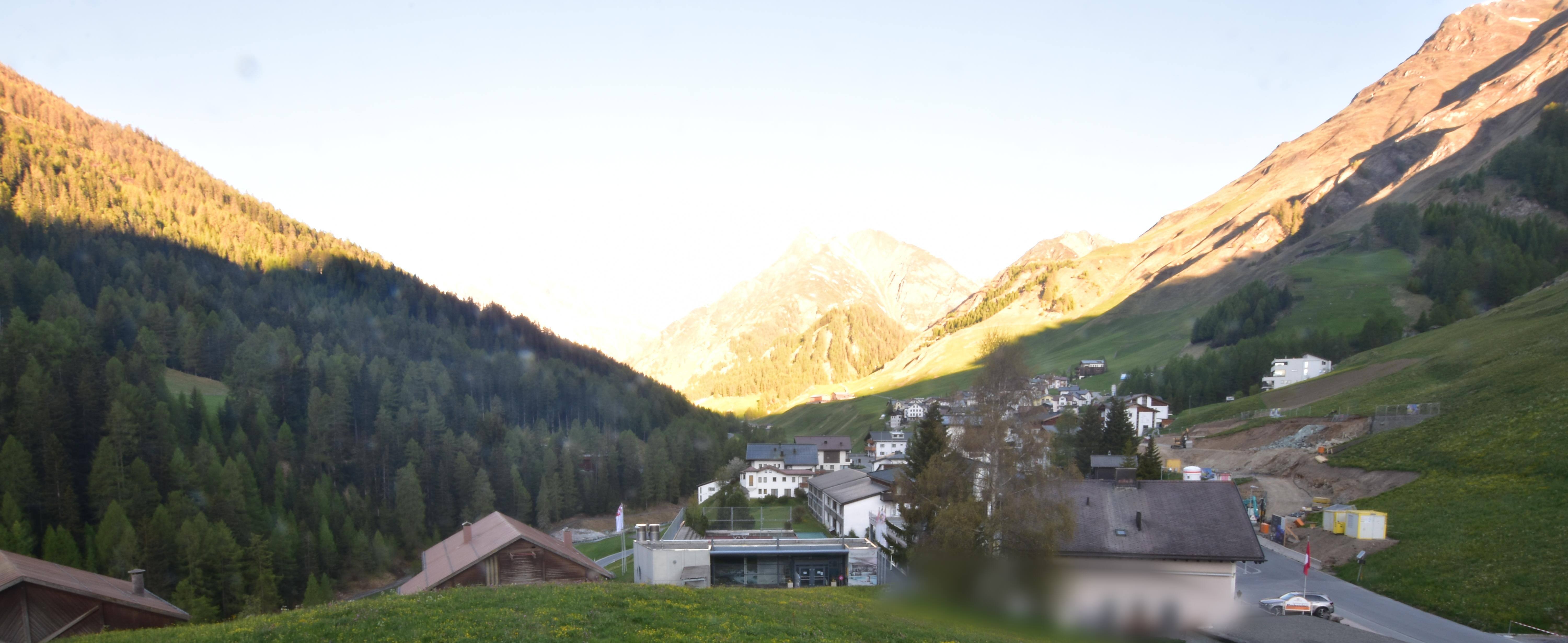 Archiv Foto Webcam Compatsch, 1.700m