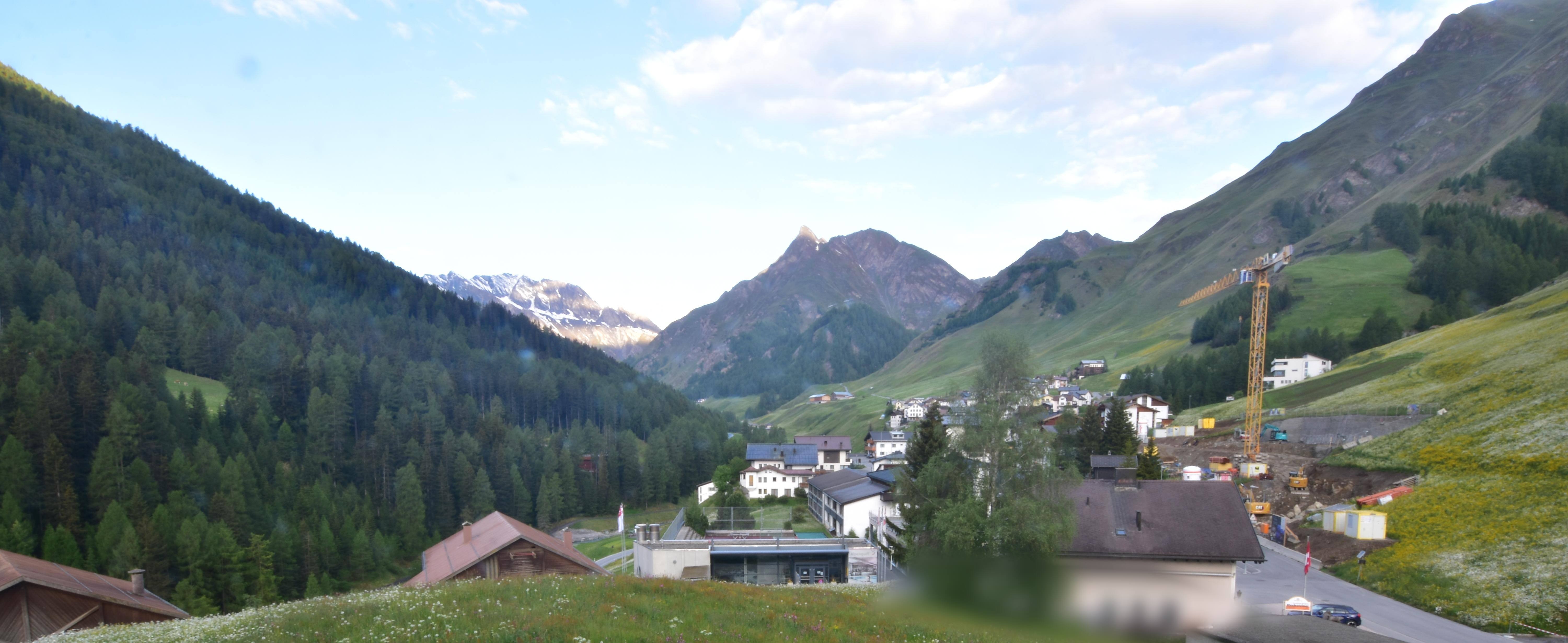 Archiv Foto Webcam Compatsch, 1.700m
