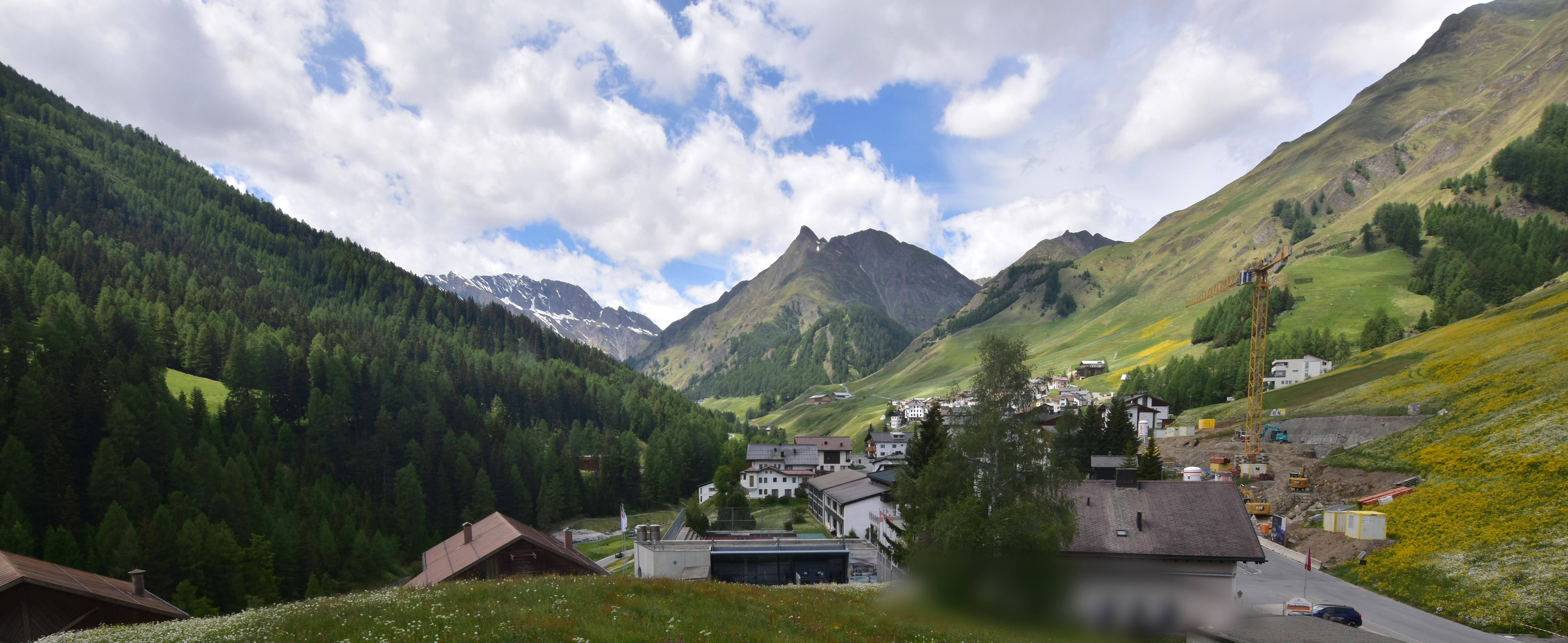 Archiv Foto Webcam Compatsch, 1.700m