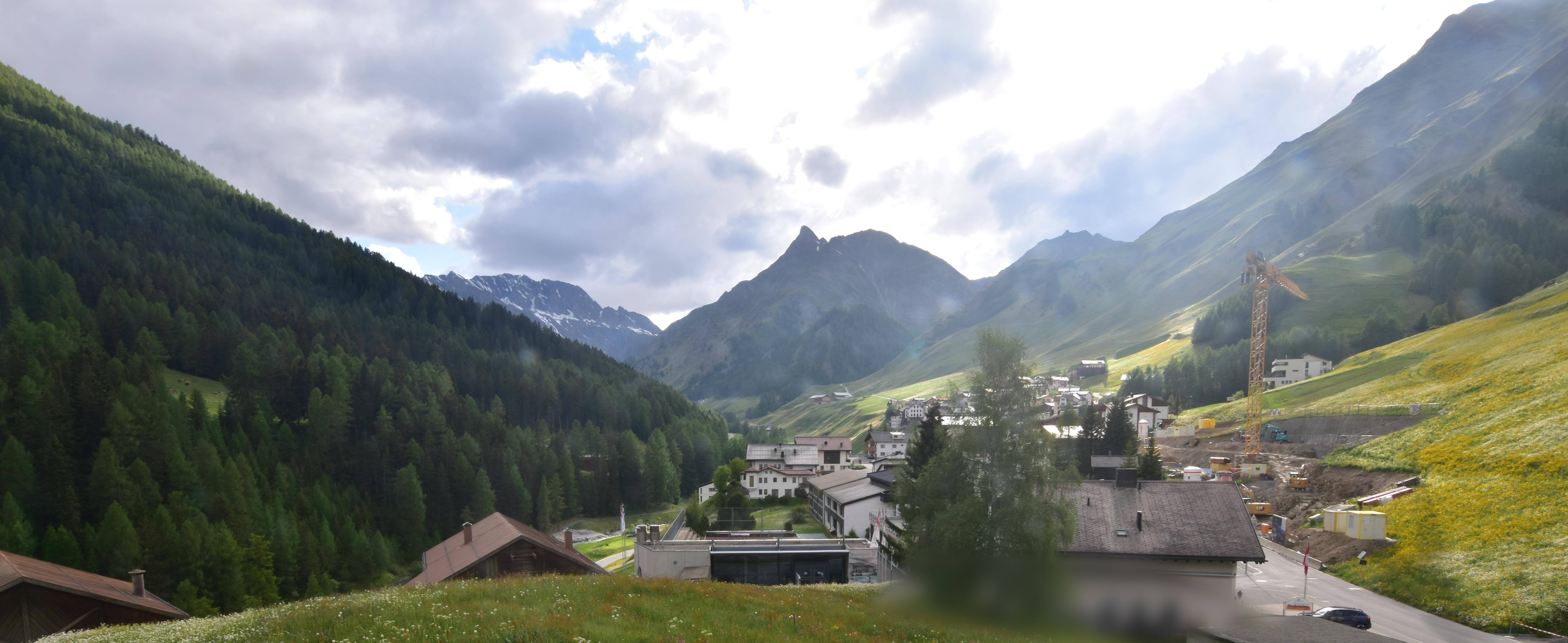 Archiv Foto Webcam Compatsch, 1.700m