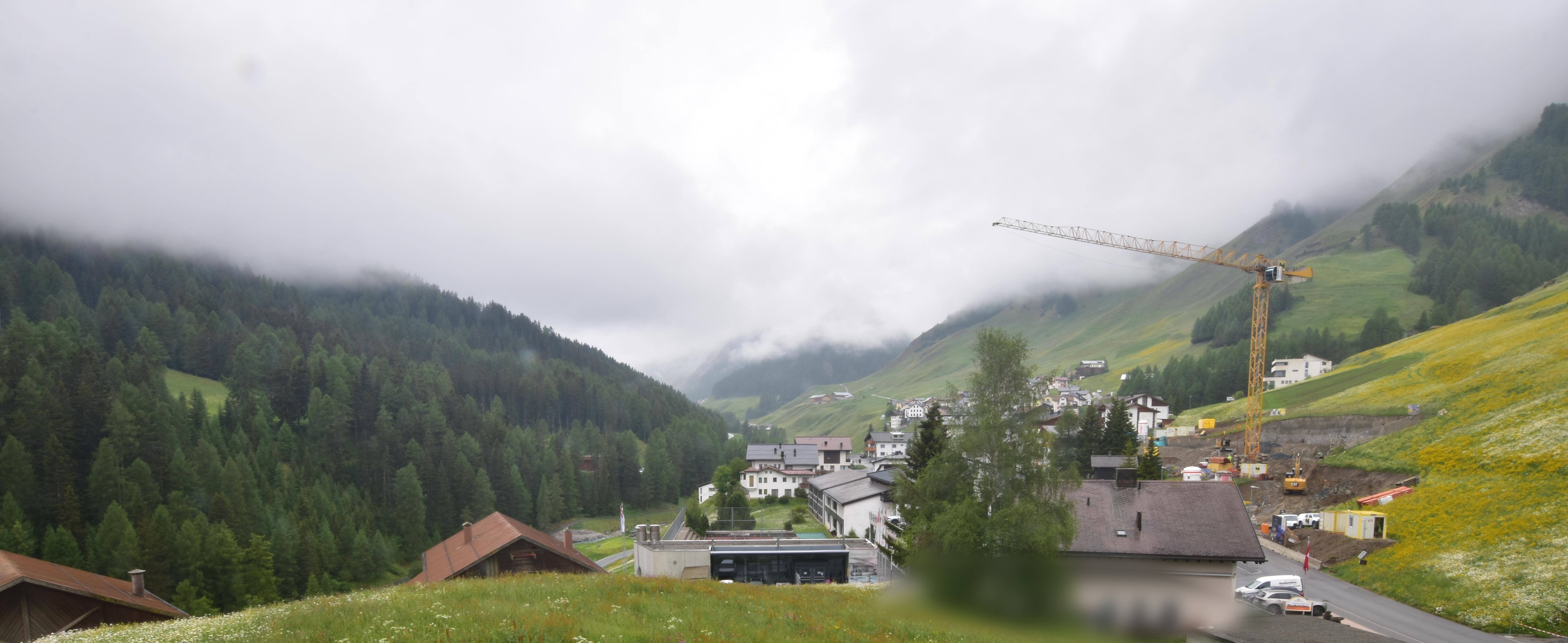 Archiv Foto Webcam Compatsch, 1.700m