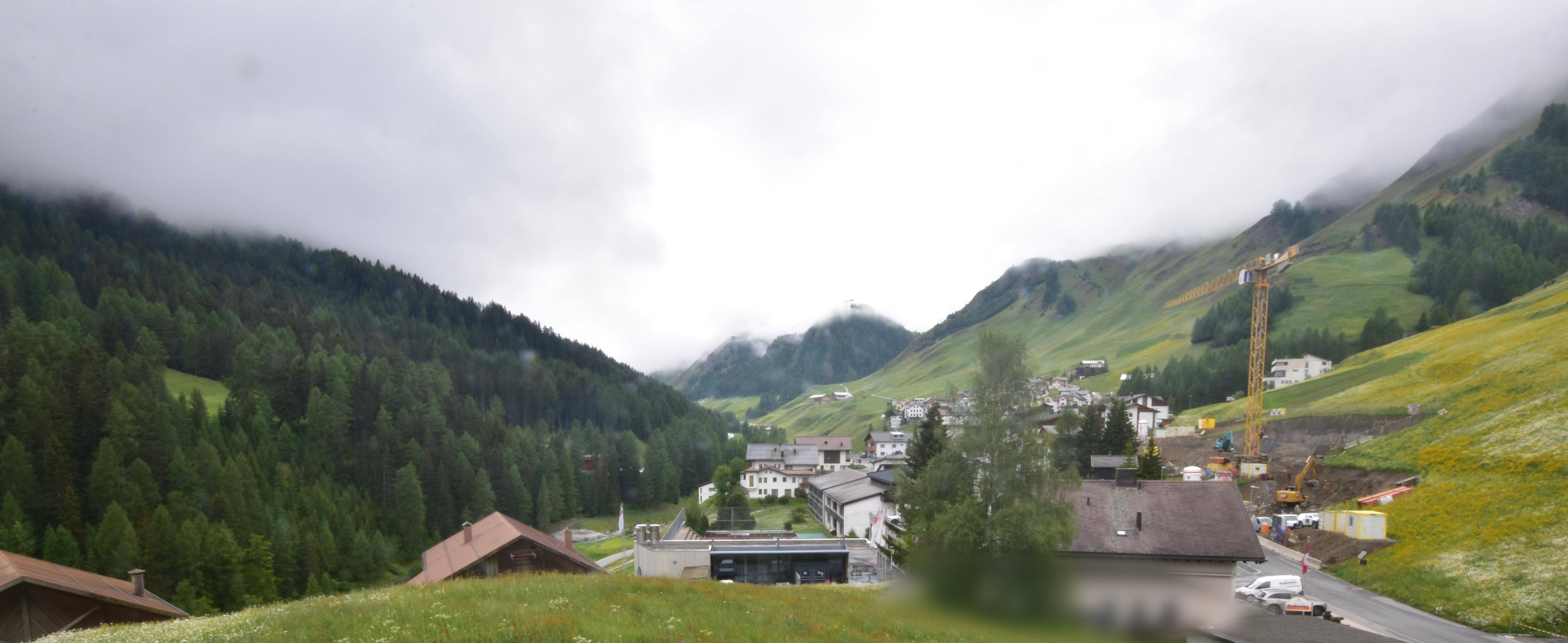 Archiv Foto Webcam Compatsch, 1.700m