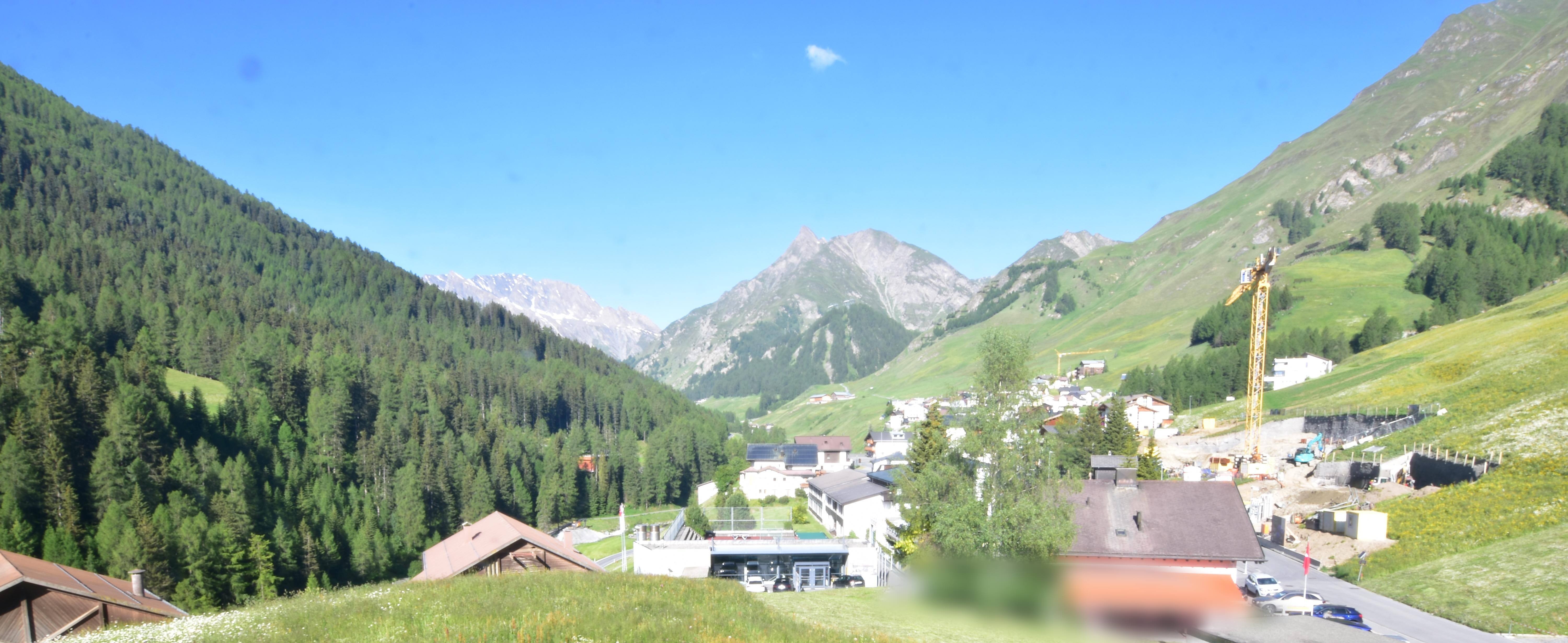 Archiv Foto Webcam Compatsch, 1.700m