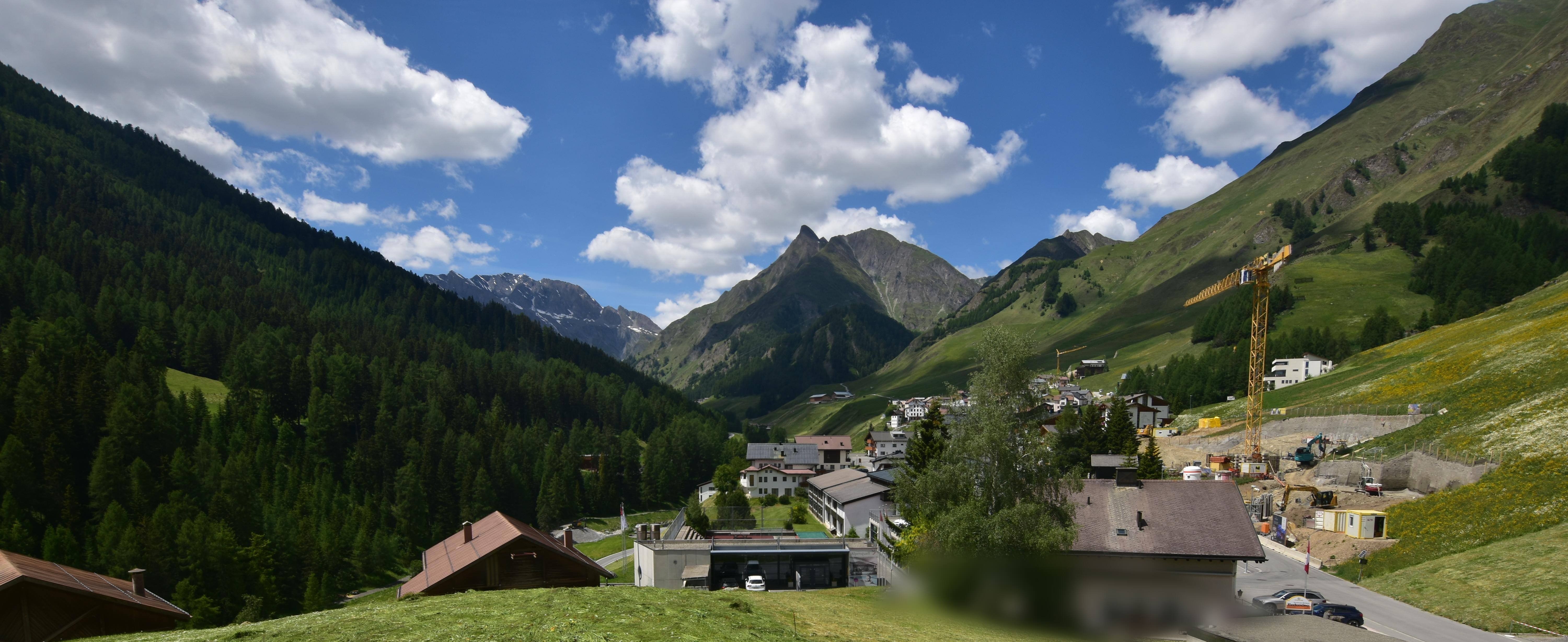 Archiv Foto Webcam Compatsch, 1.700m