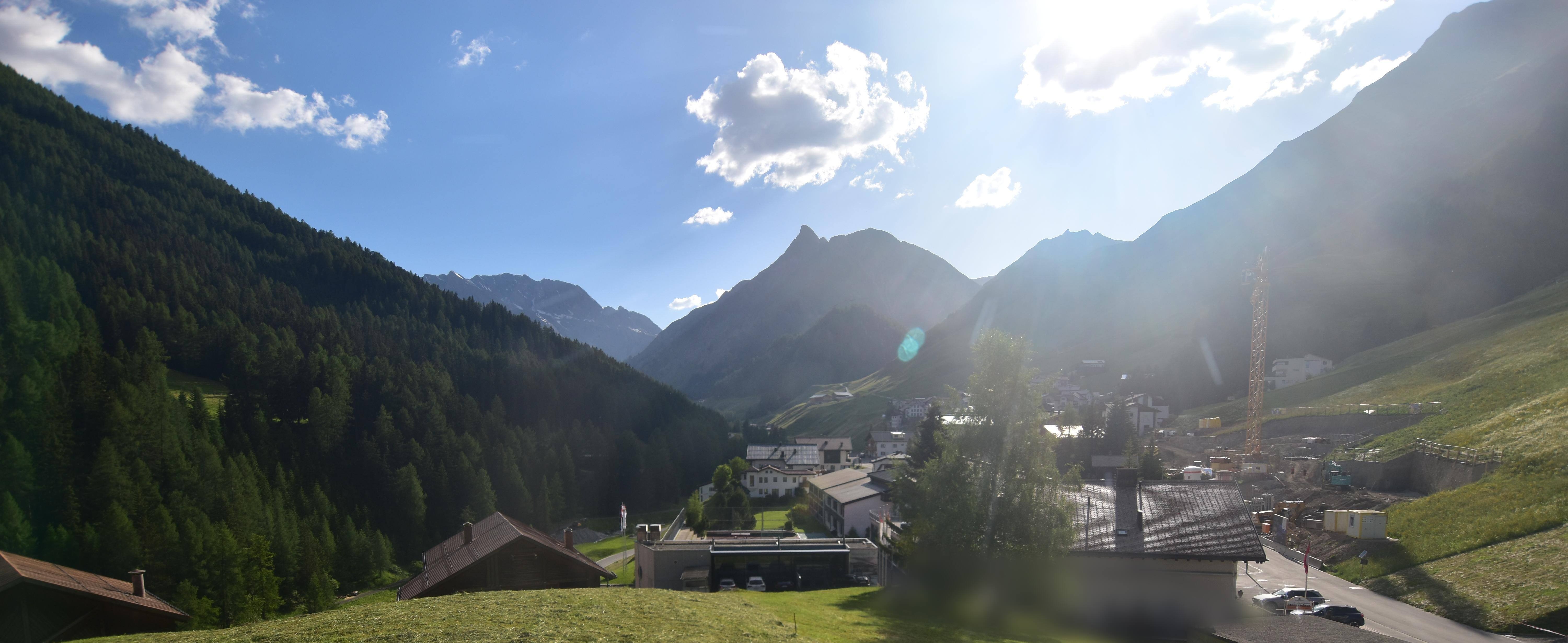 Archiv Foto Webcam Compatsch, 1.700m