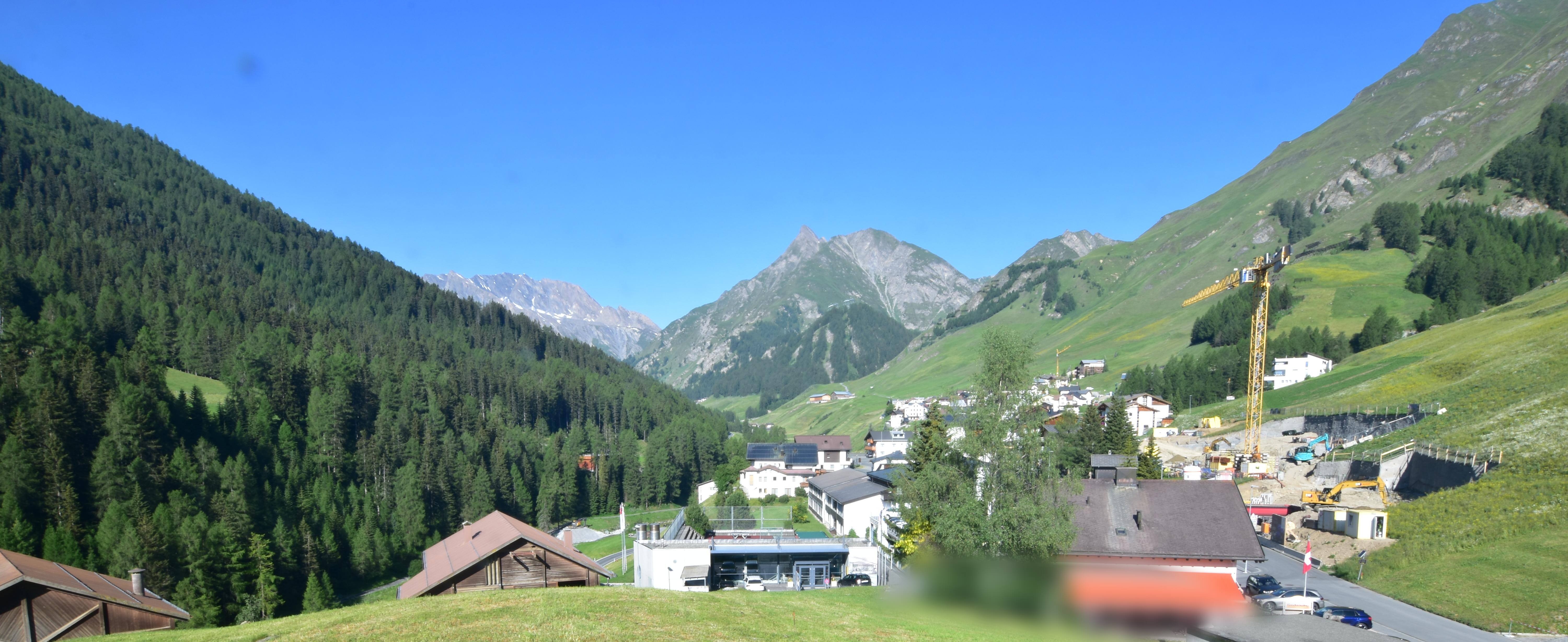 Archiv Foto Webcam Compatsch, 1.700m