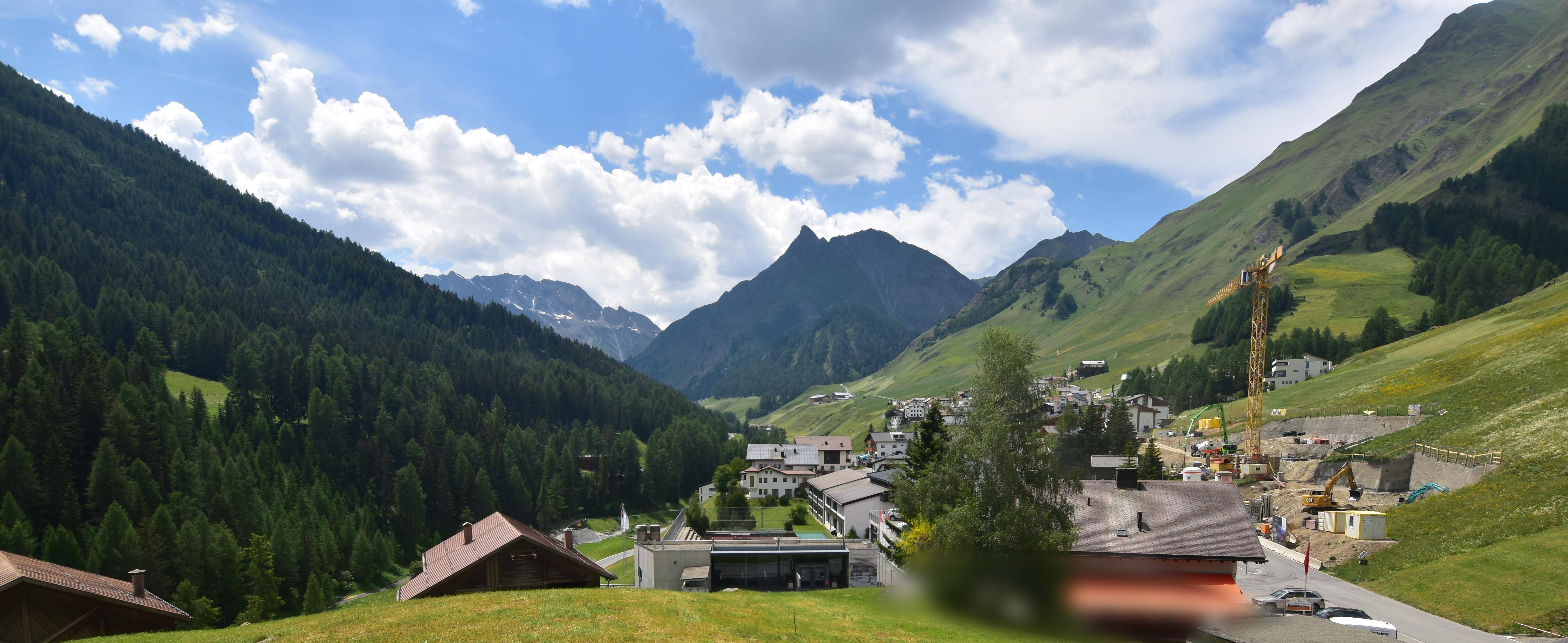 Archiv Foto Webcam Compatsch, 1.700m