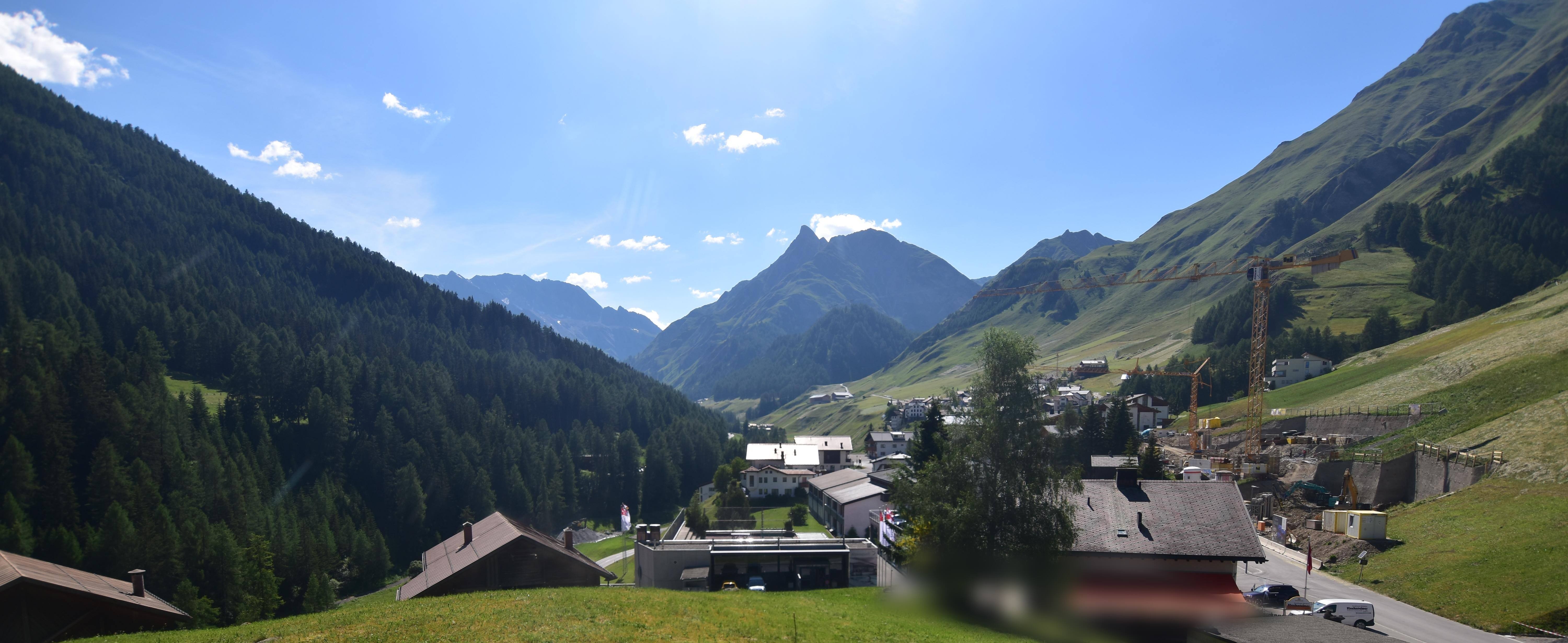 Archiv Foto Webcam Compatsch, 1.700m