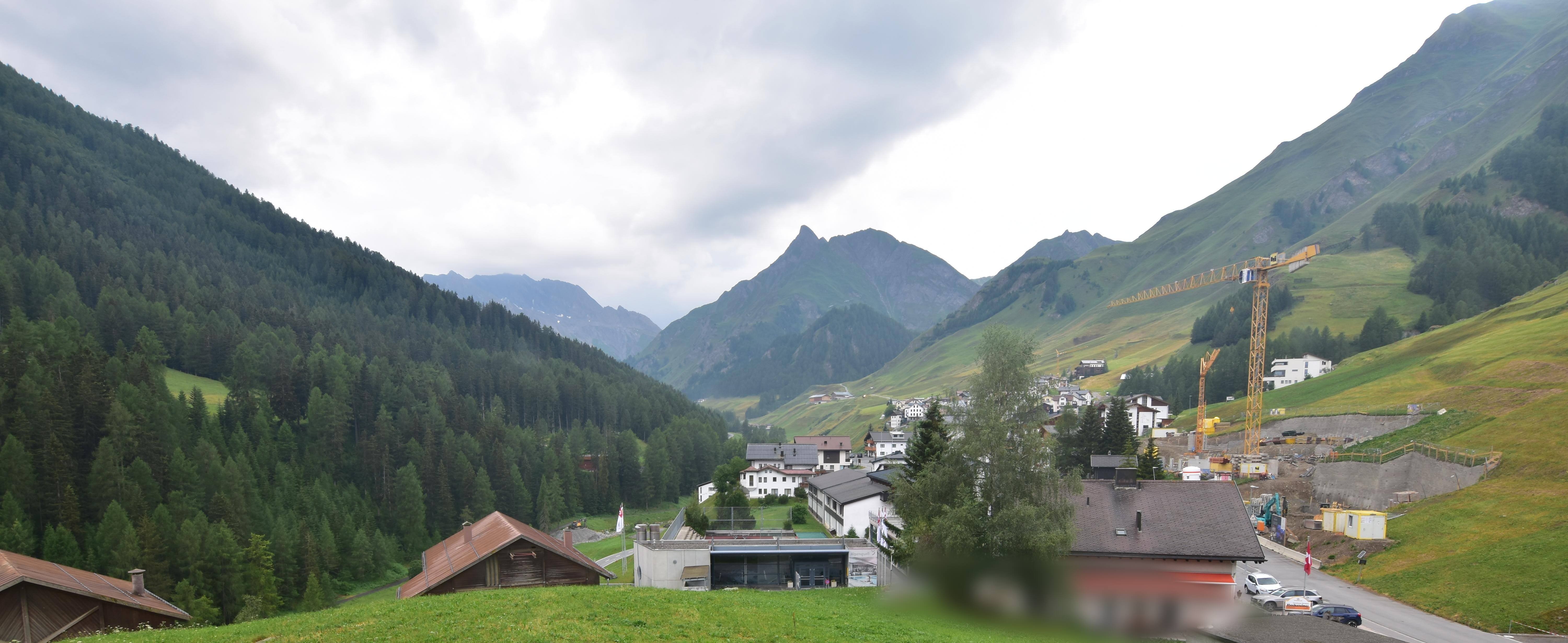 Archiv Foto Webcam Compatsch, 1.700m