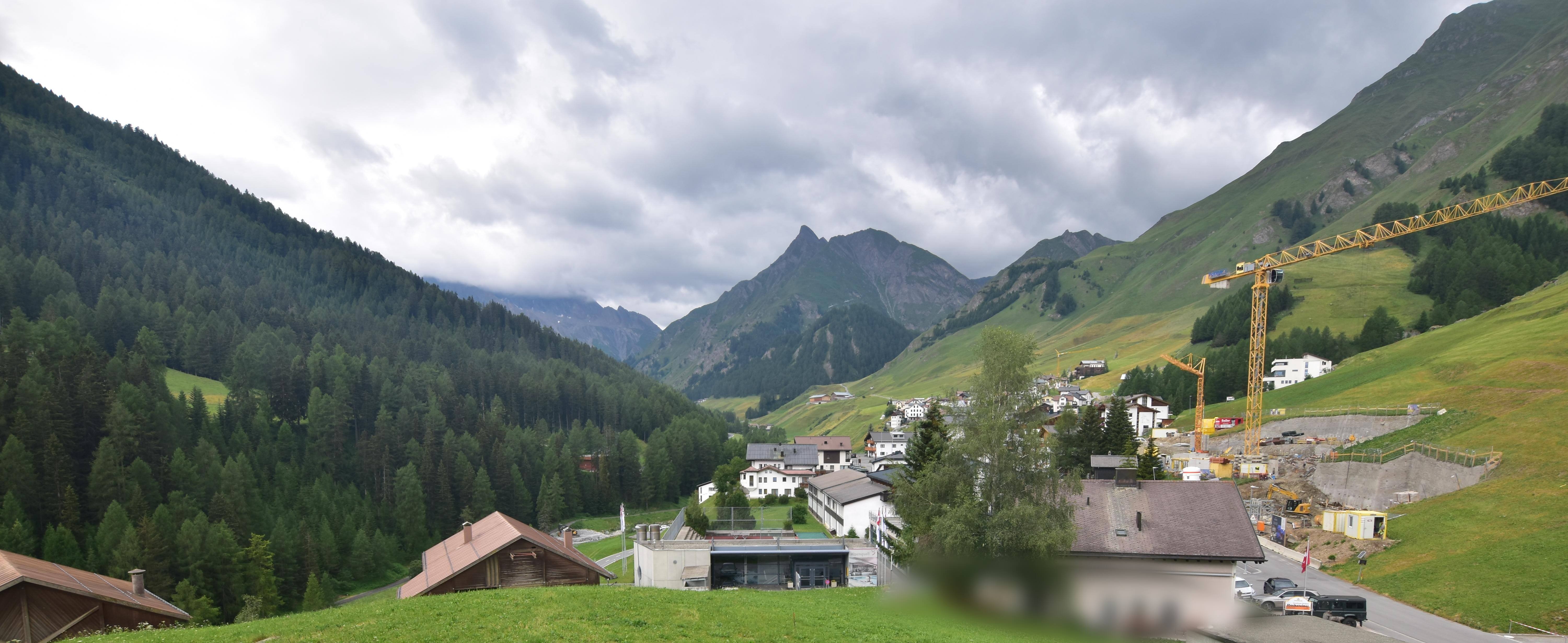 Archiv Foto Webcam Compatsch, 1.700m