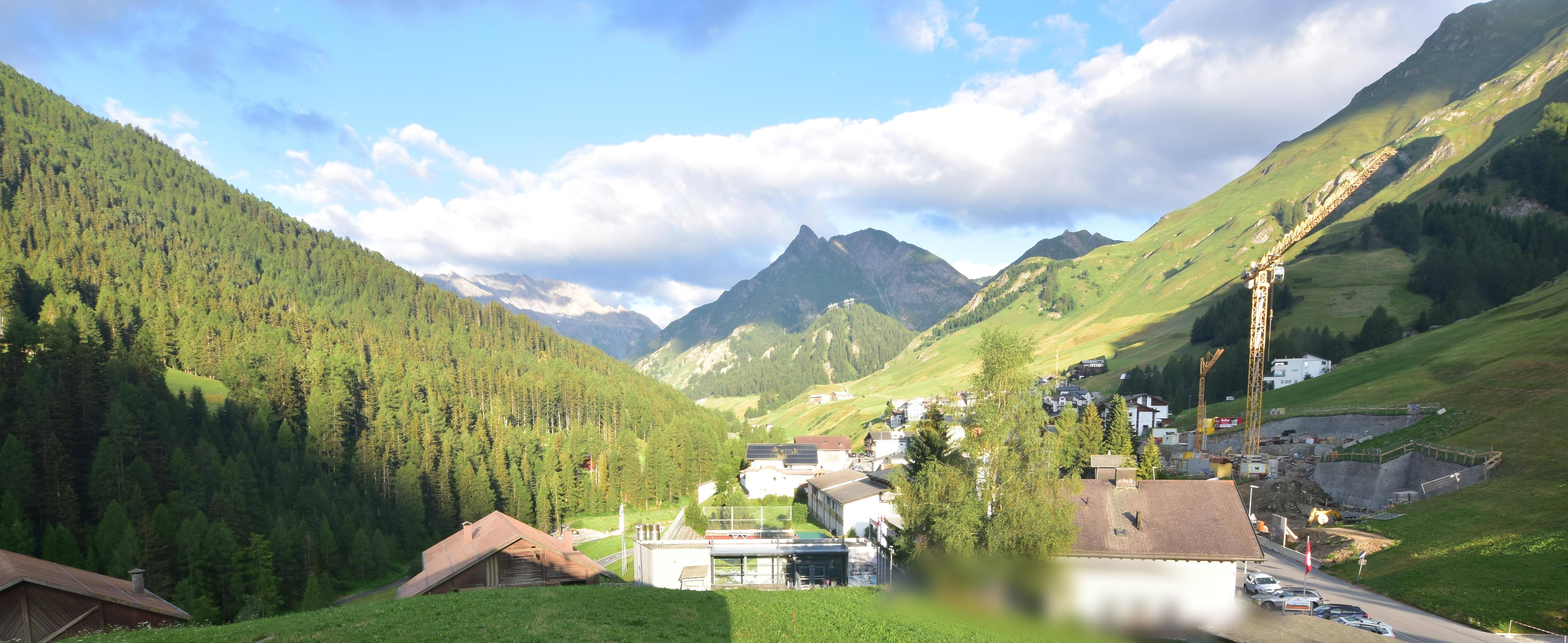 Archiv Foto Webcam Compatsch, 1.700m