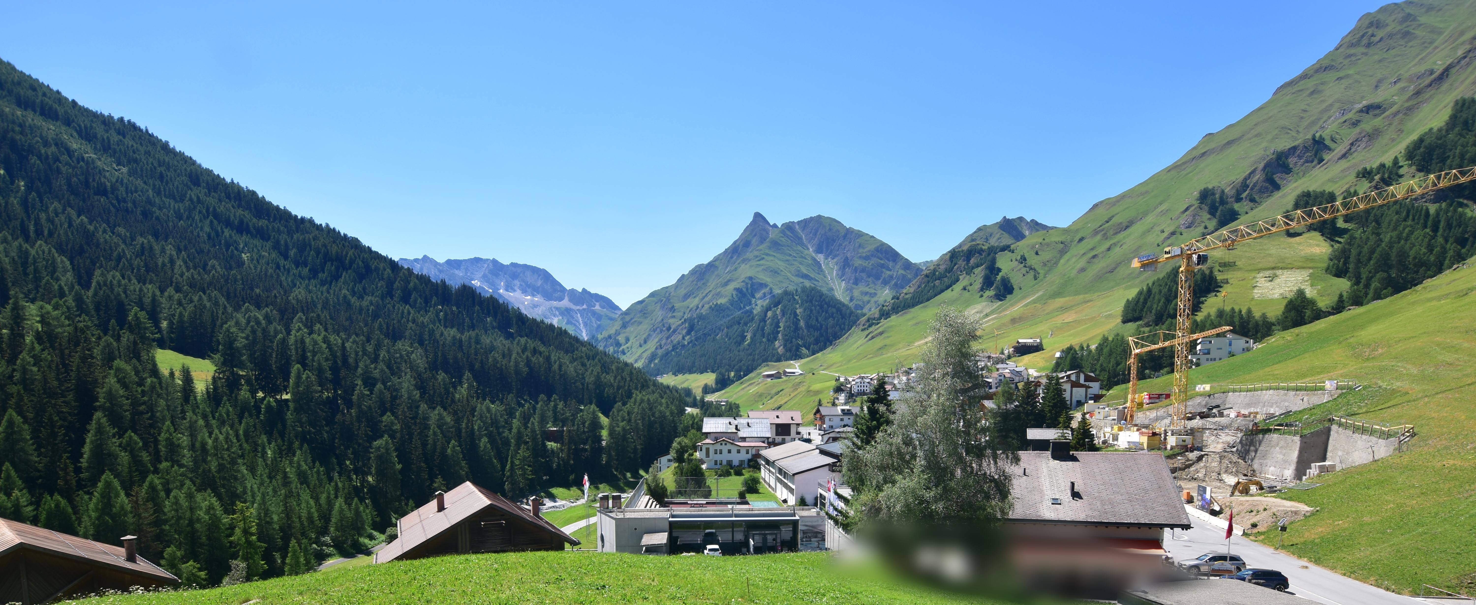 Archiv Foto Webcam Compatsch, 1.700m