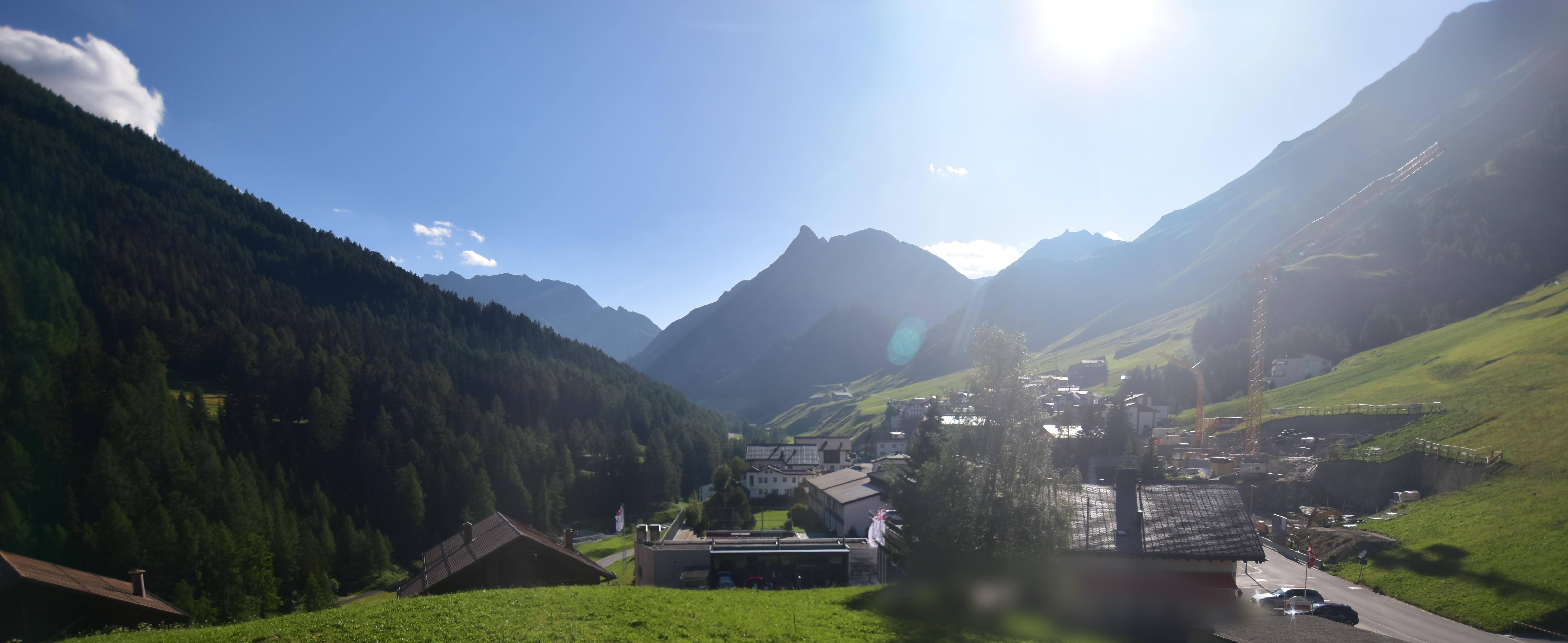 Archiv Foto Webcam Compatsch, 1.700m