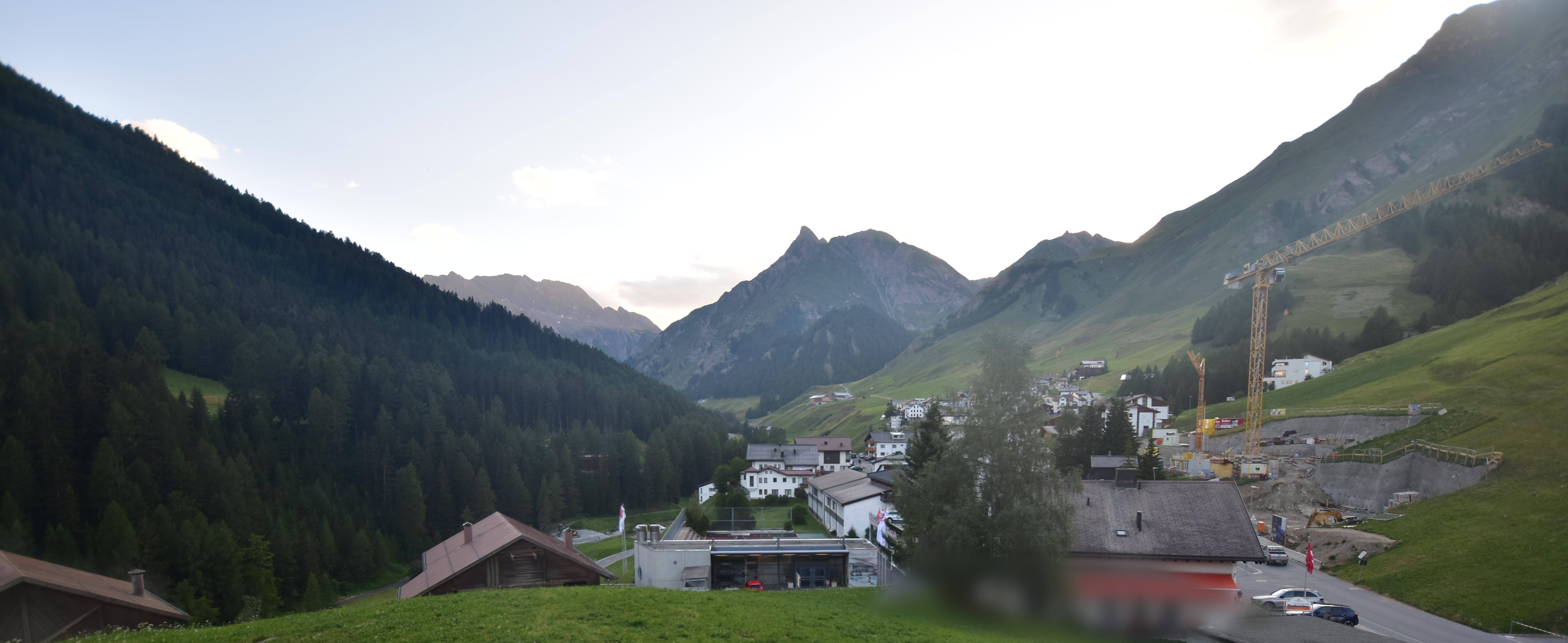 Archiv Foto Webcam Compatsch, 1.700m