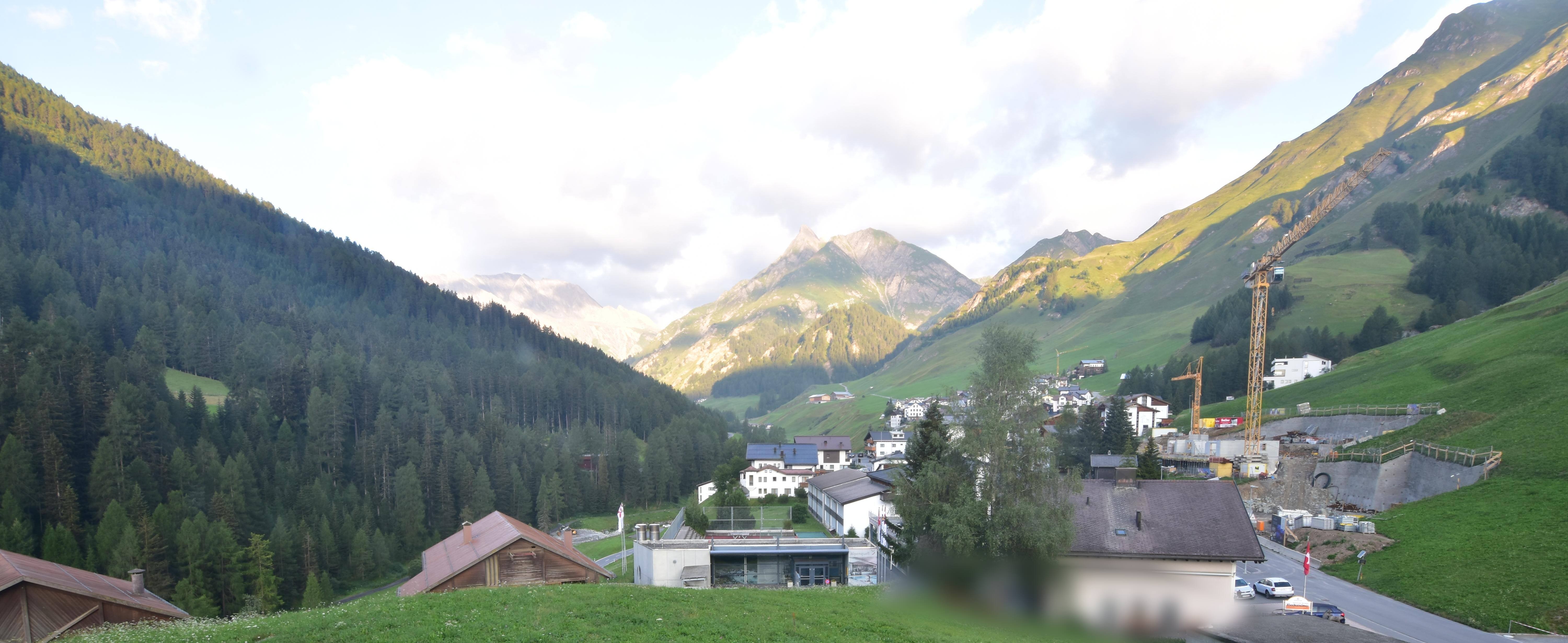 Archiv Foto Webcam Compatsch, 1.700m