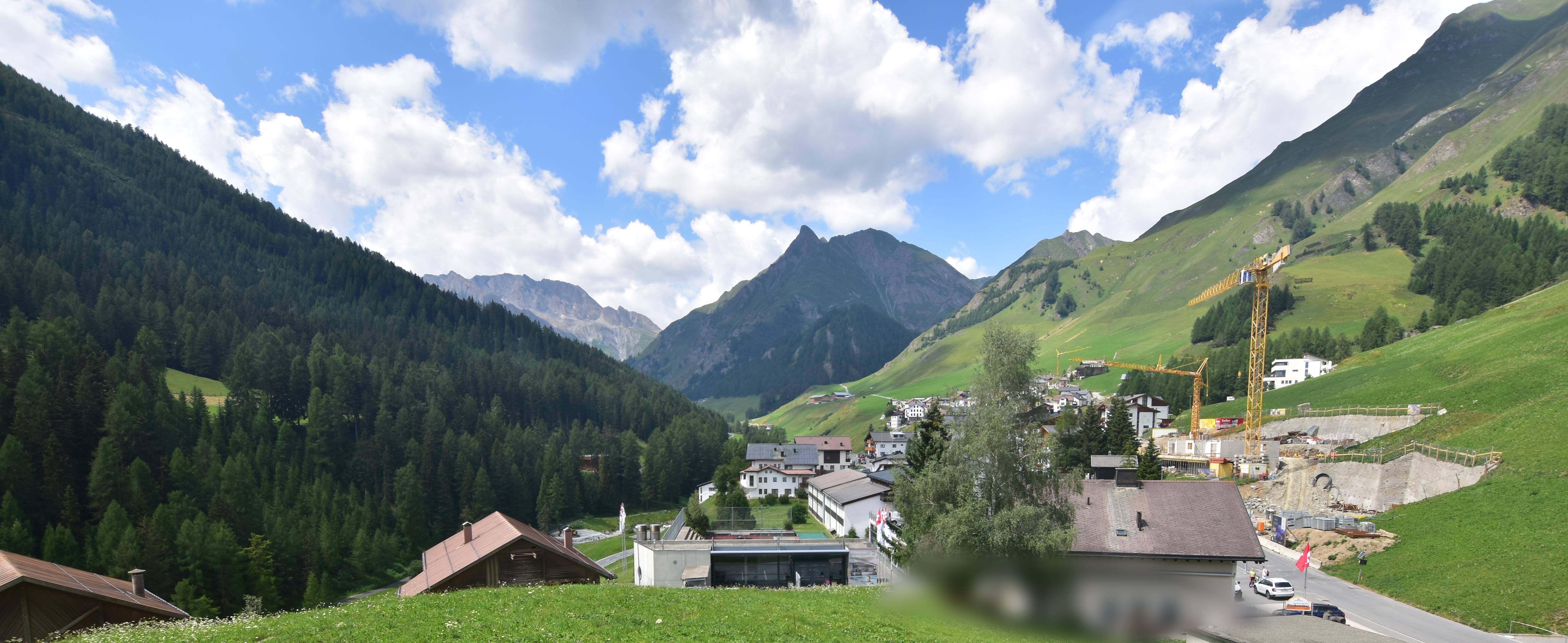 Archiv Foto Webcam Compatsch, 1.700m