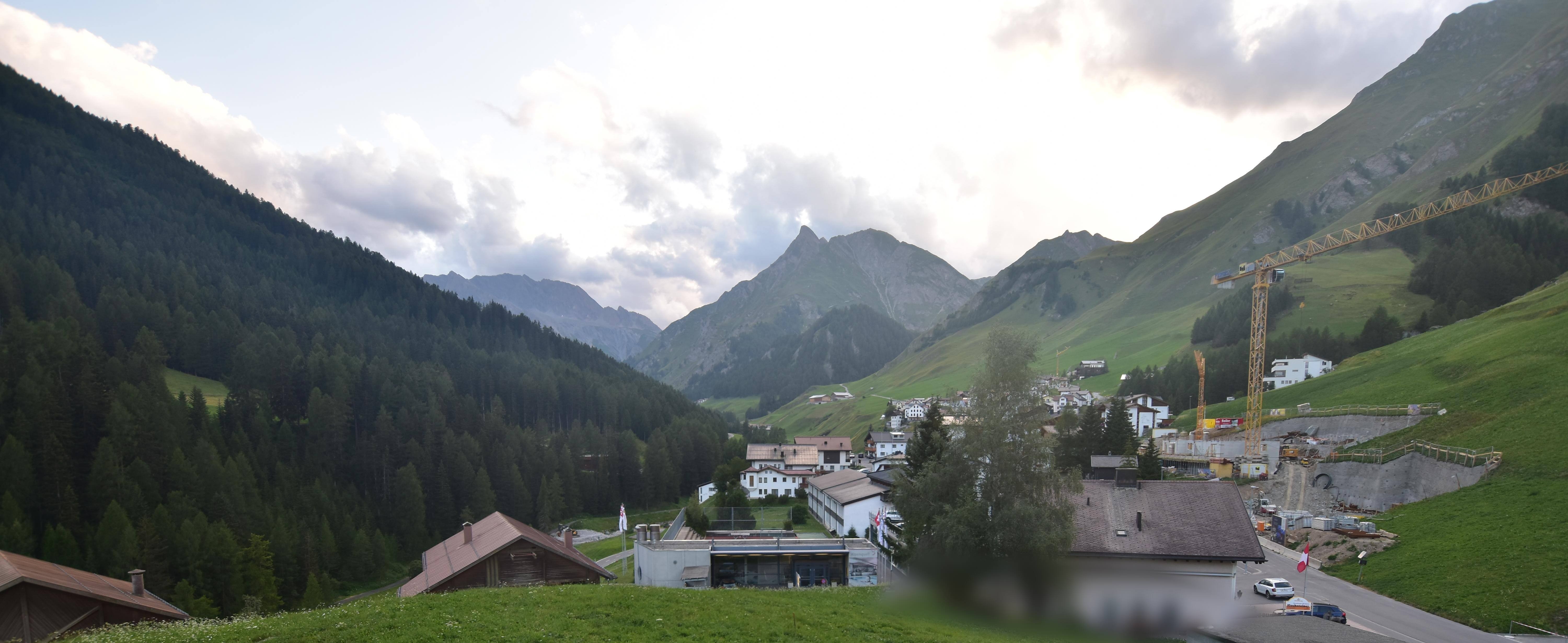 Archiv Foto Webcam Compatsch, 1.700m