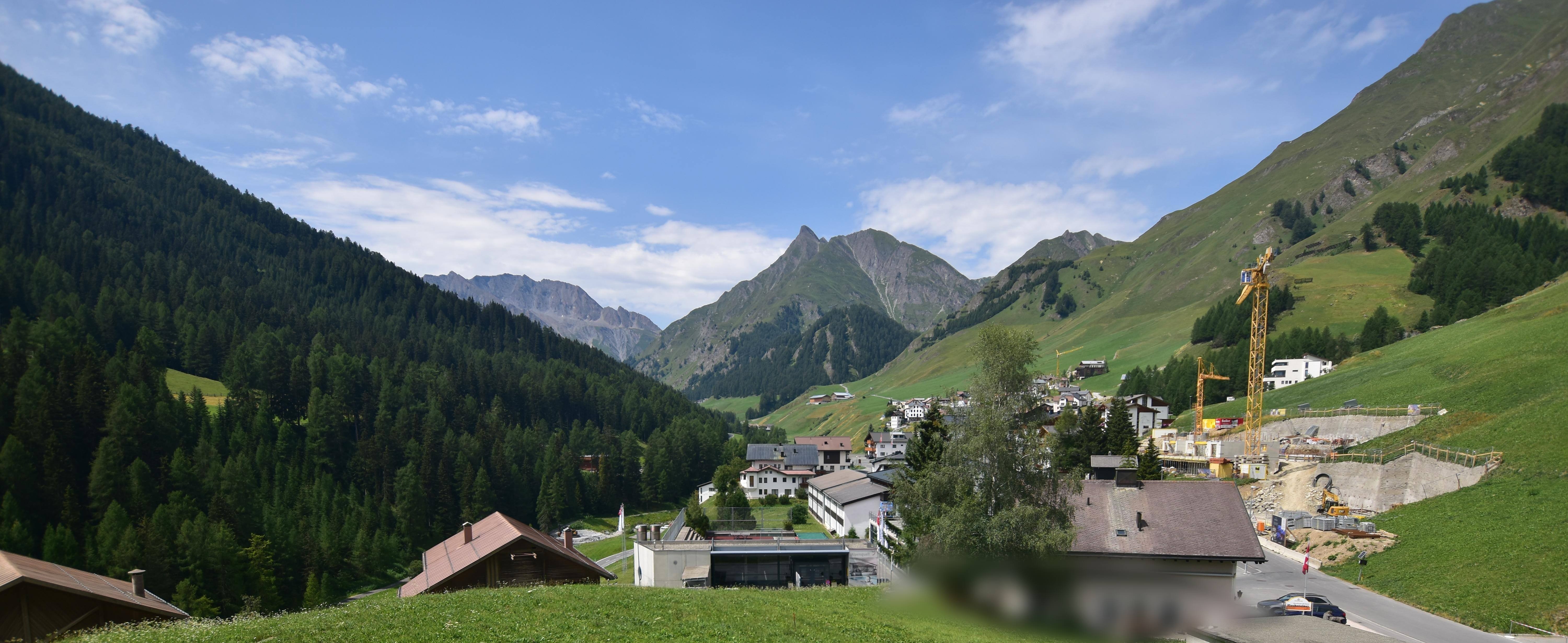 Archiv Foto Webcam Compatsch, 1.700m