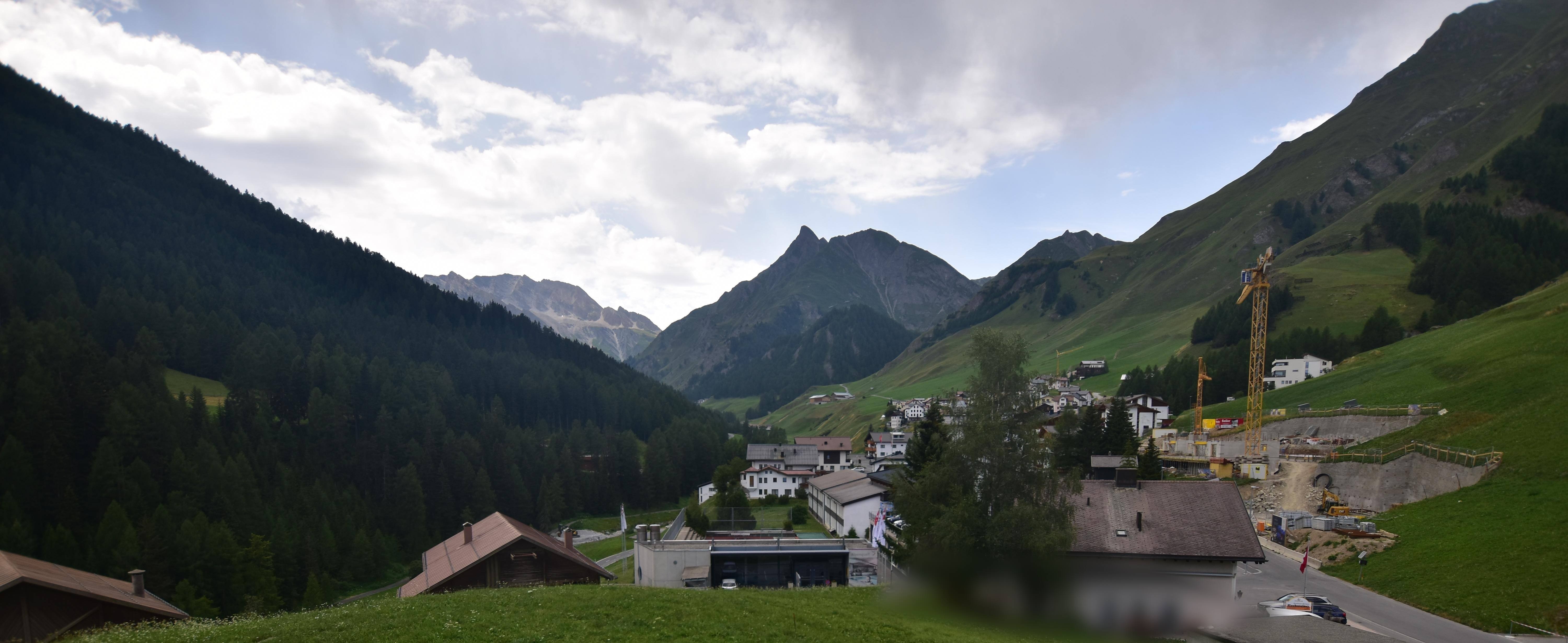 Archiv Foto Webcam Compatsch, 1.700m