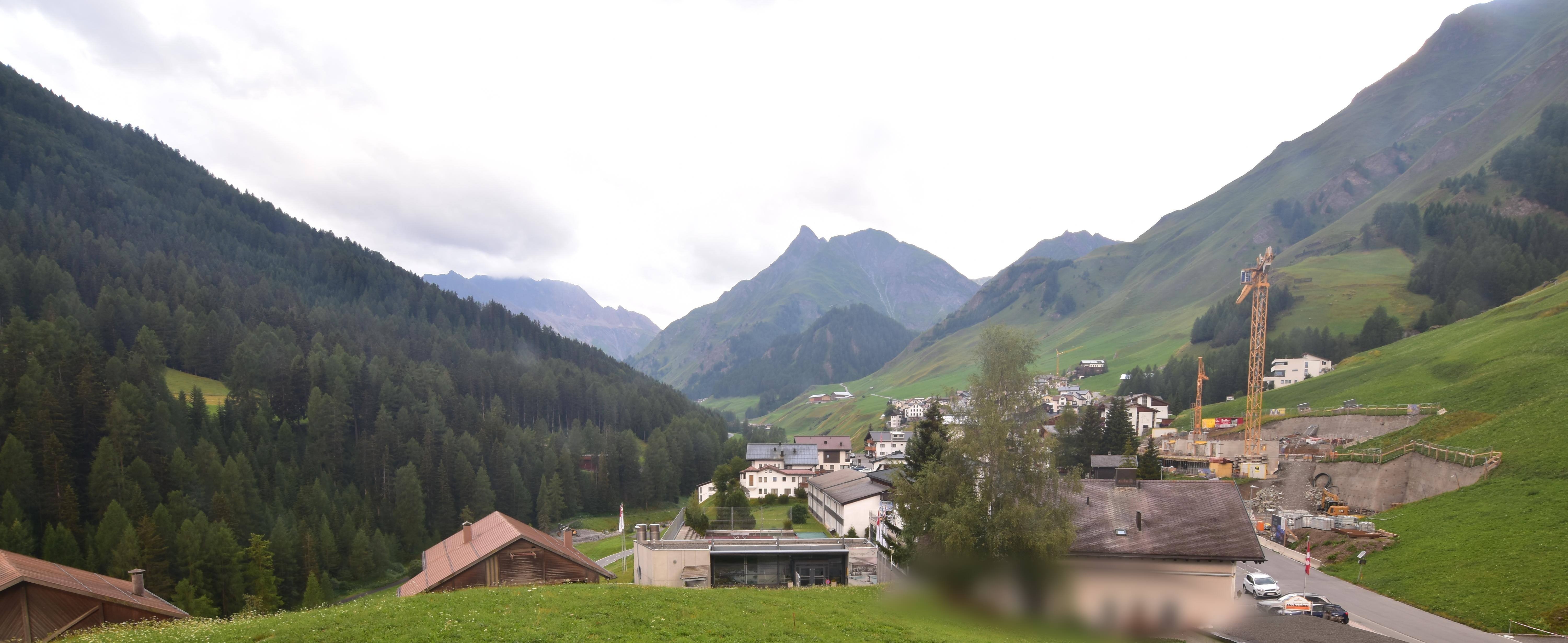 Archiv Foto Webcam Compatsch, 1.700m