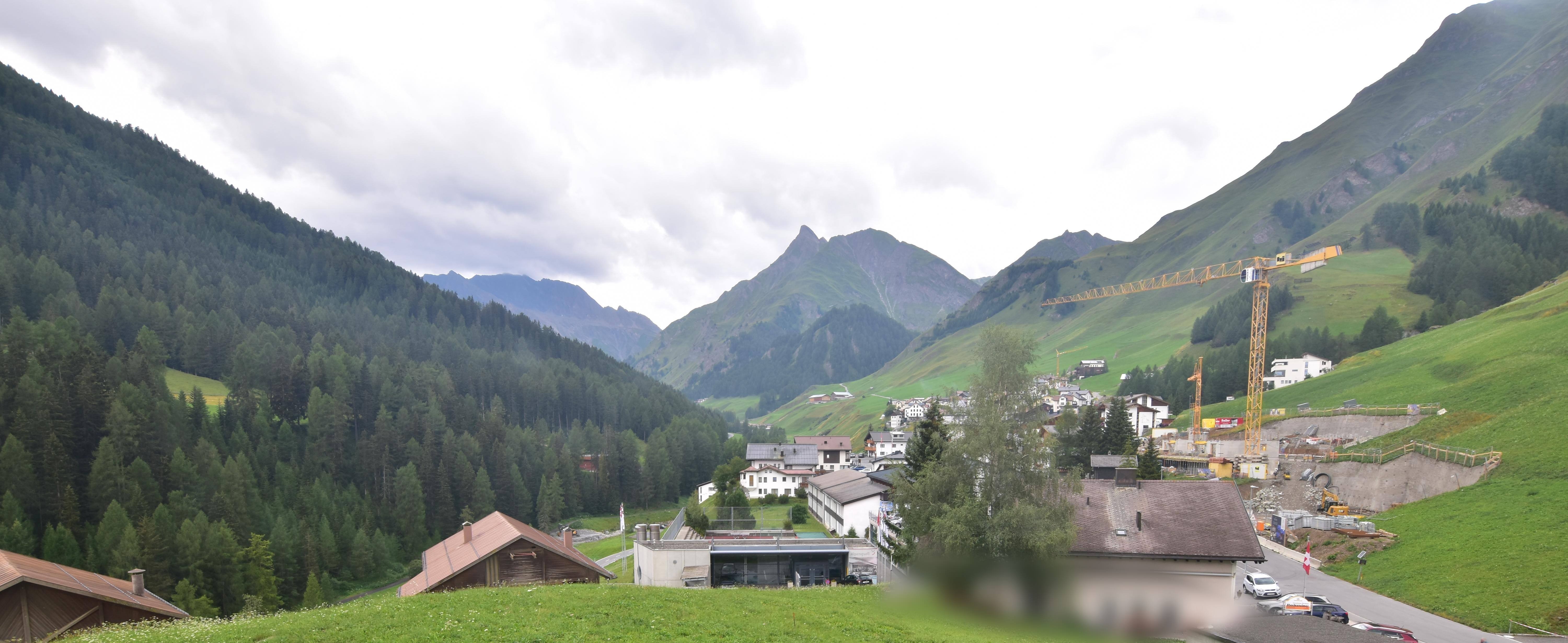 Archiv Foto Webcam Compatsch, 1.700m