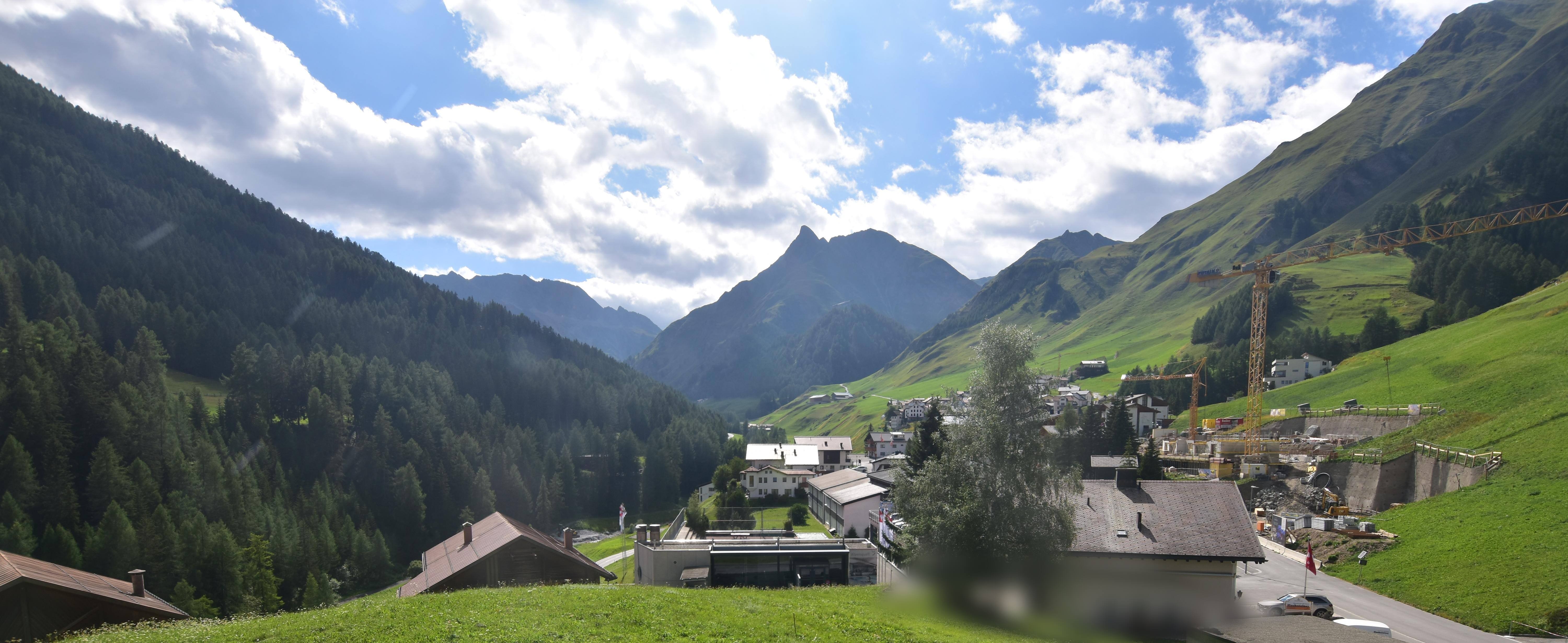 Archiv Foto Webcam Compatsch, 1.700m