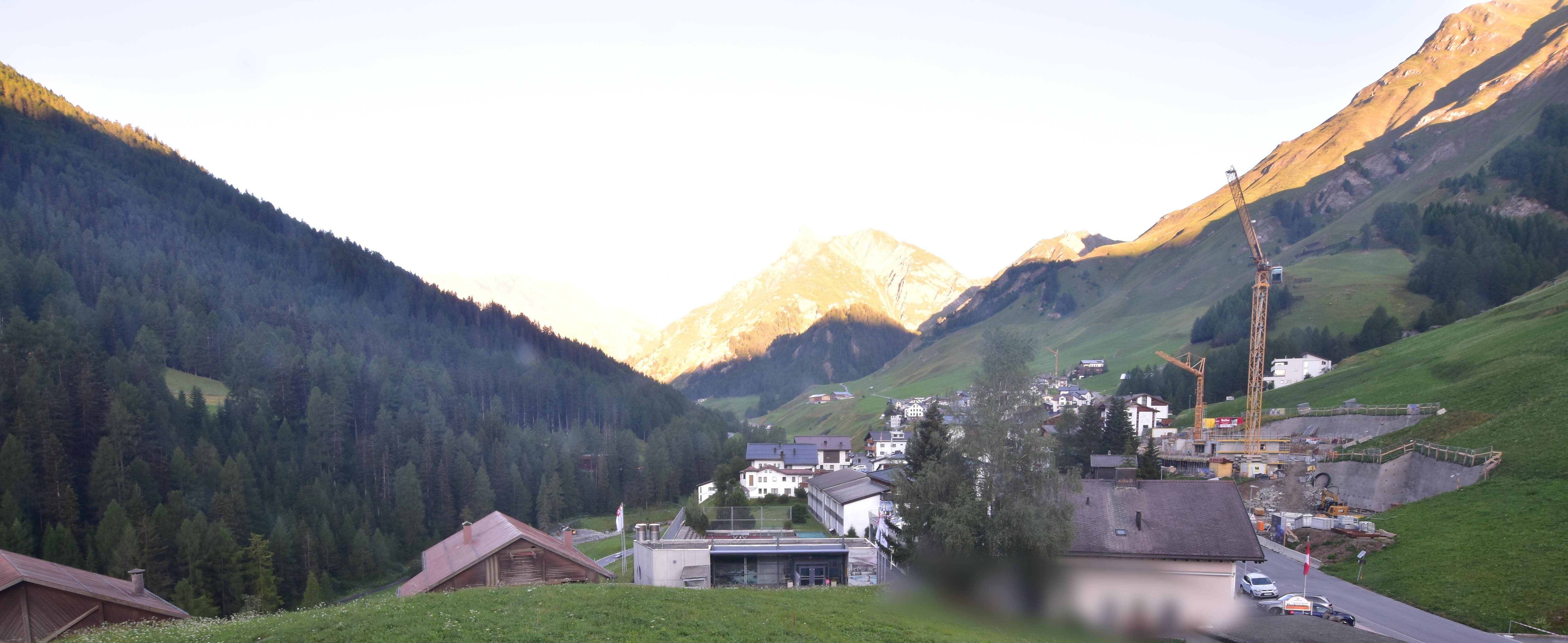 Archiv Foto Webcam Compatsch, 1.700m