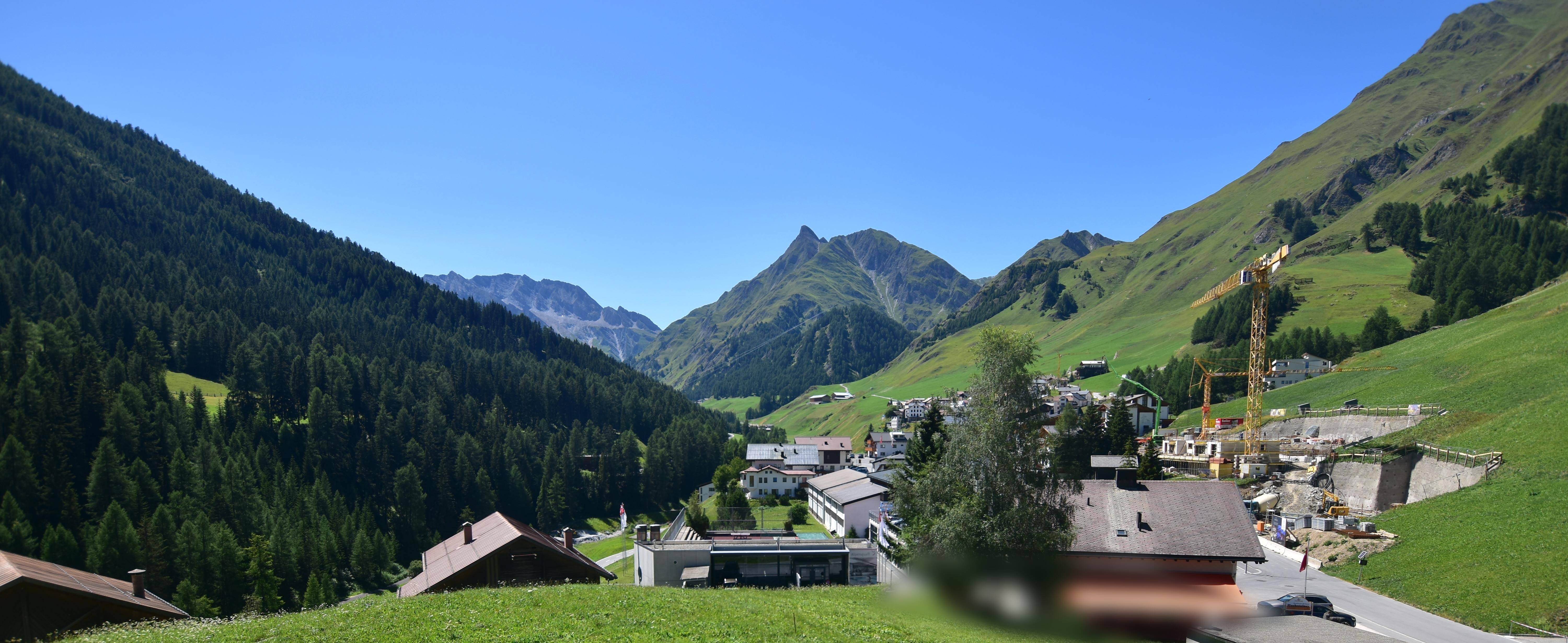Archiv Foto Webcam Compatsch, 1.700m