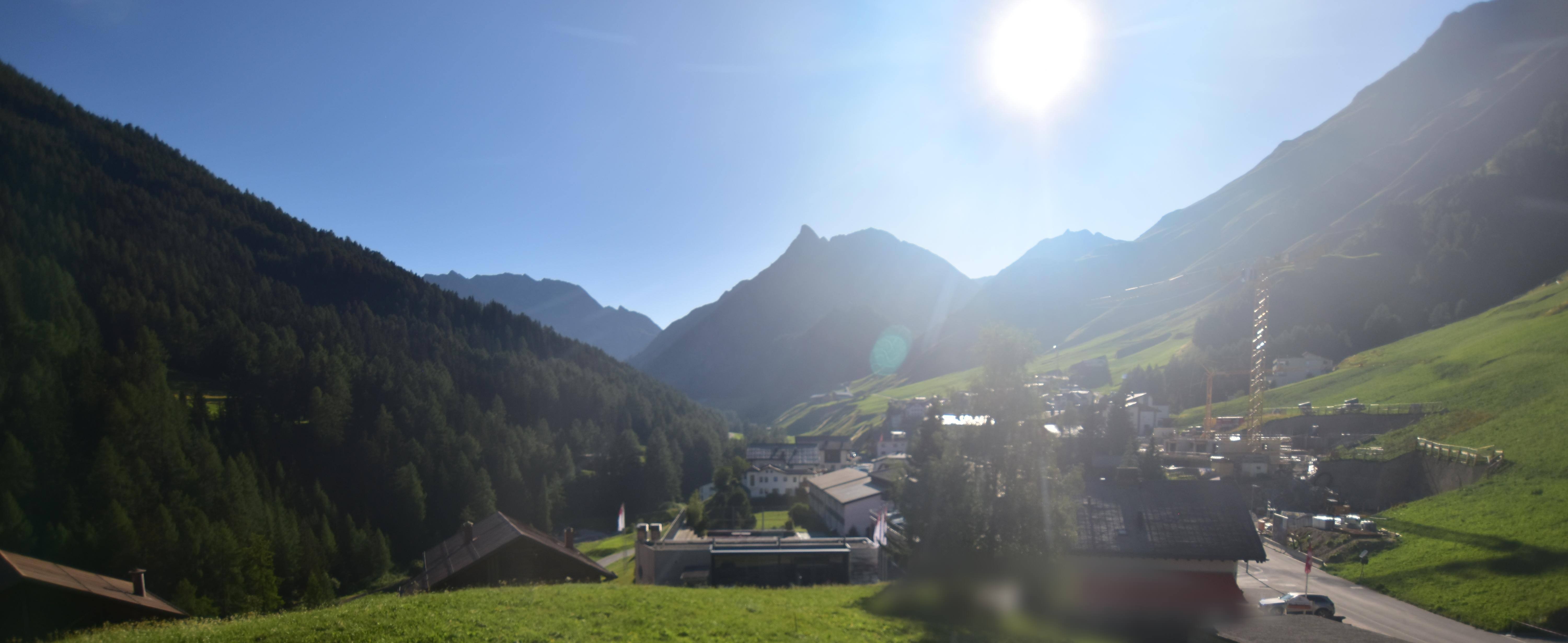 Archiv Foto Webcam Compatsch, 1.700m