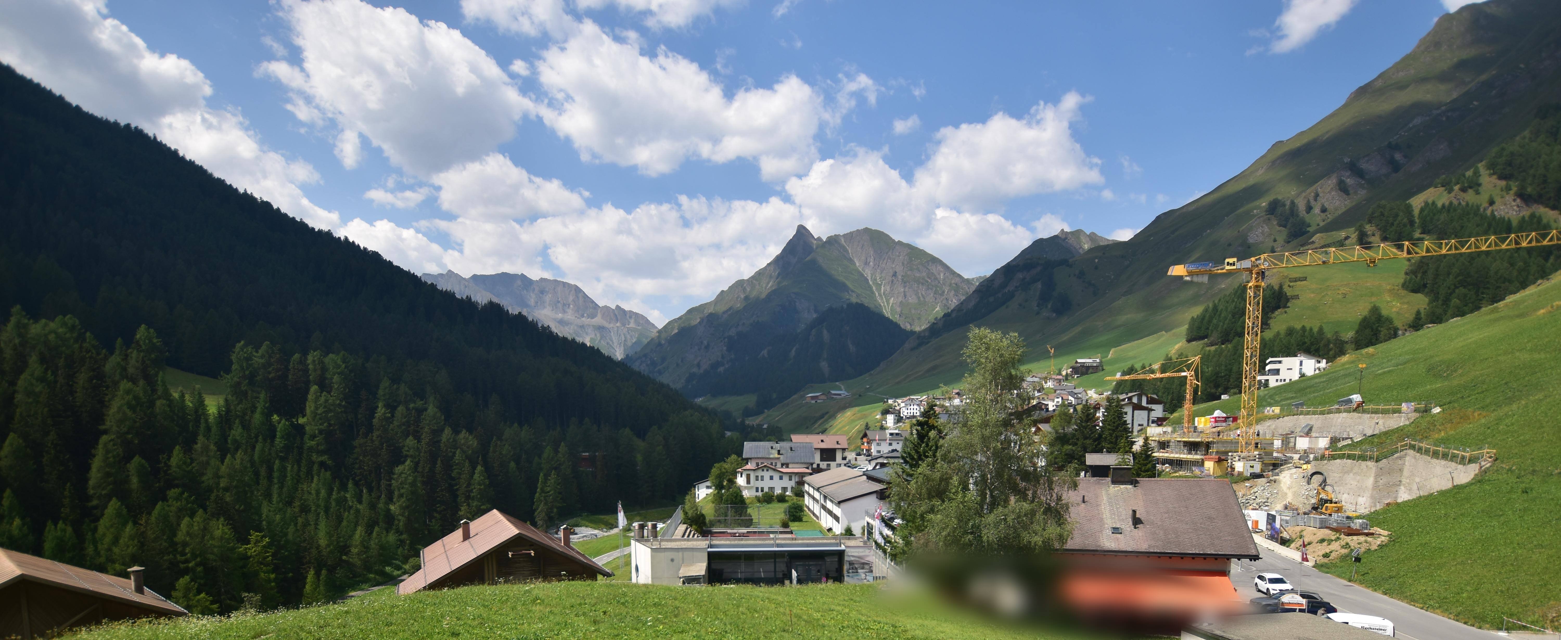 Archiv Foto Webcam Compatsch, 1.700m