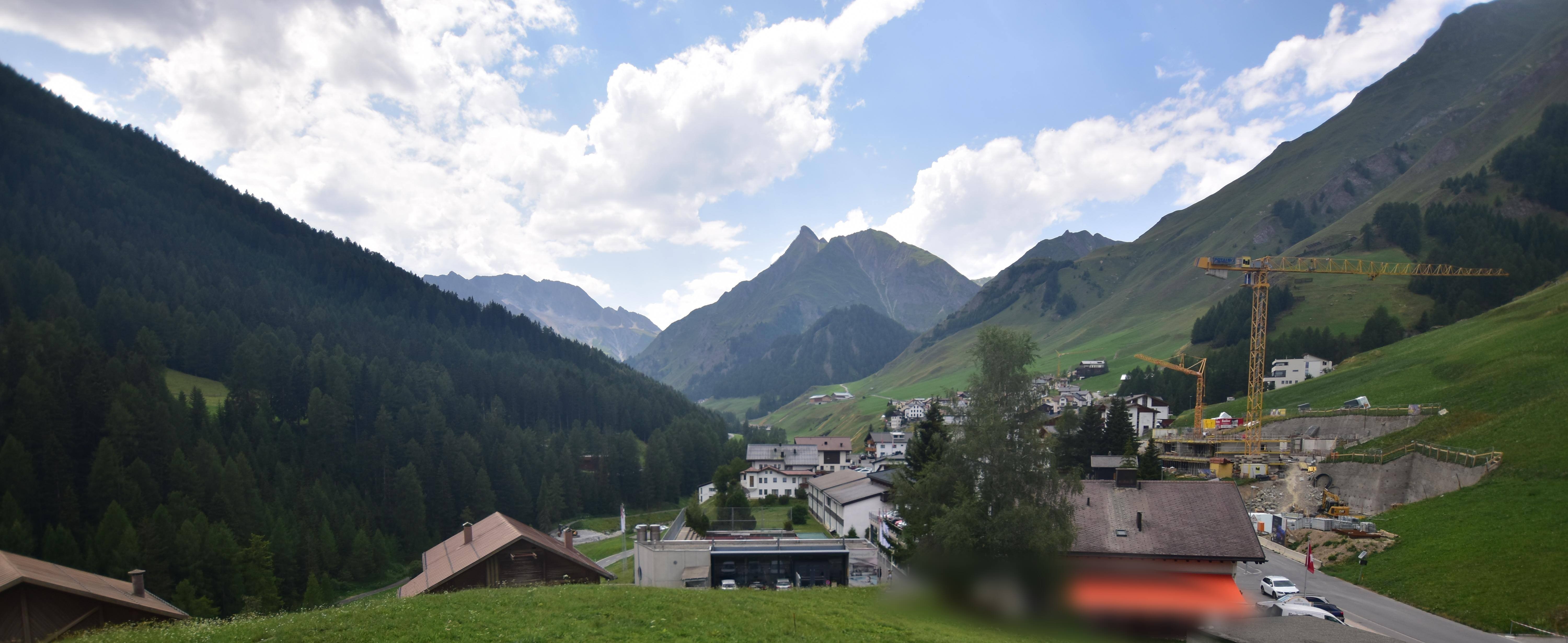 Archiv Foto Webcam Compatsch, 1.700m
