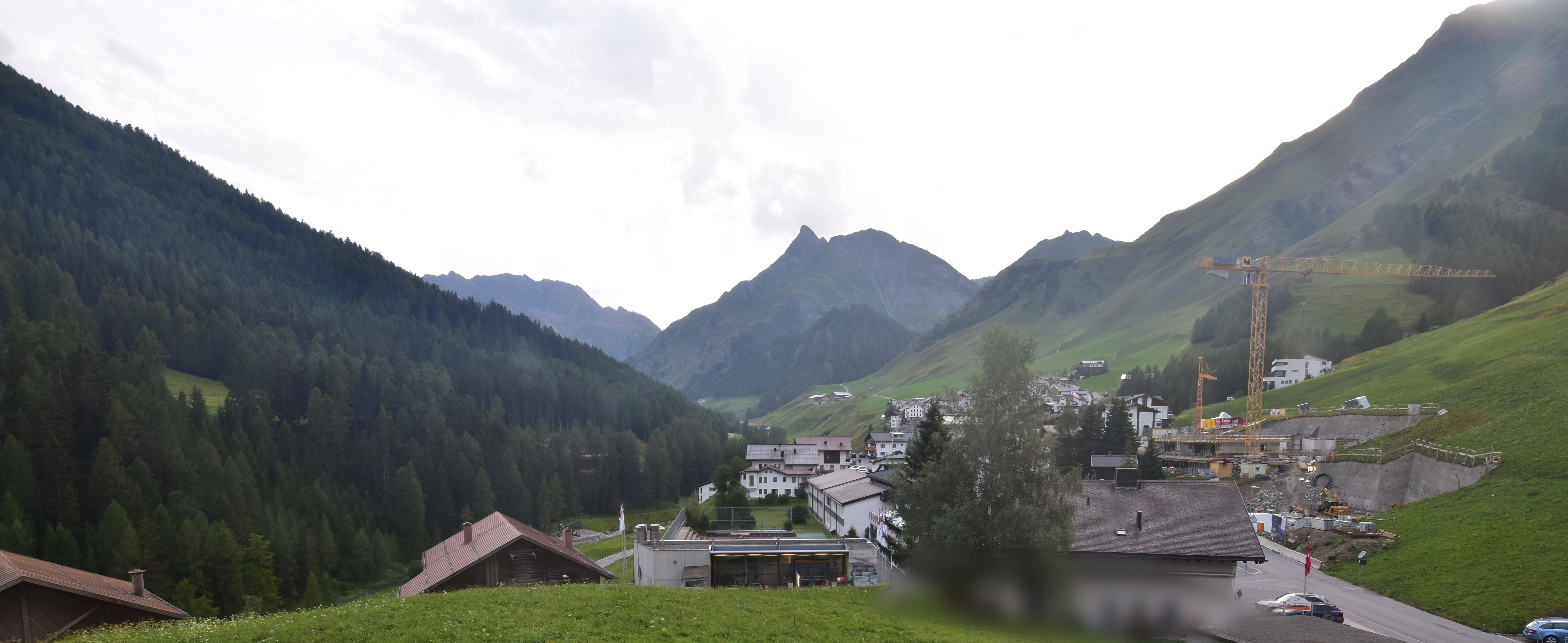 Archiv Foto Webcam Compatsch, 1.700m